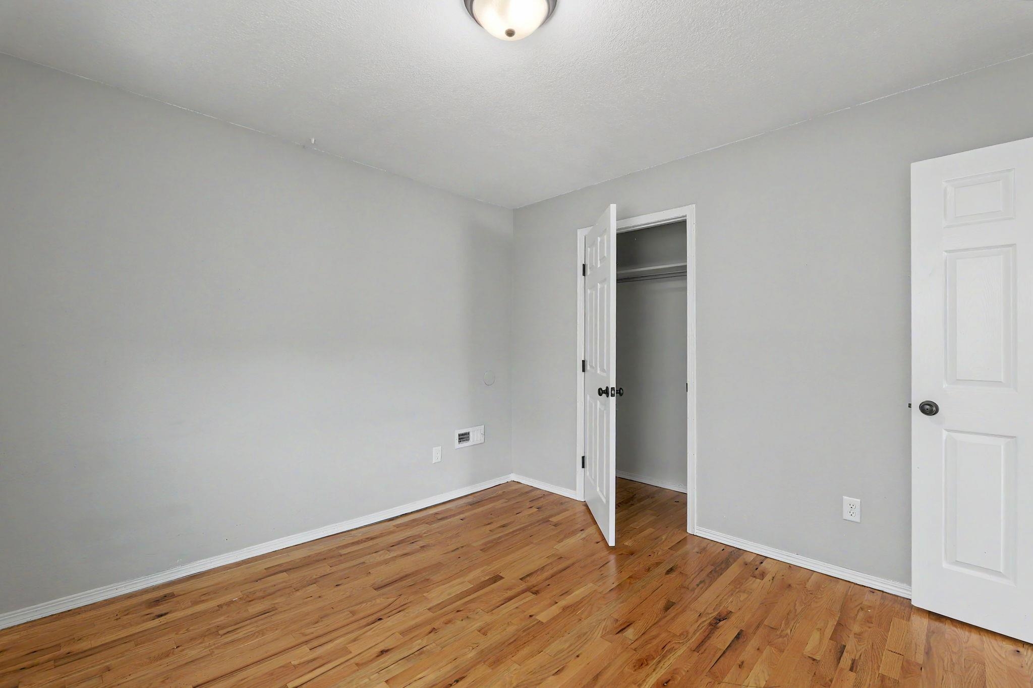 2611 N Lorraine Ave Property Photo 21