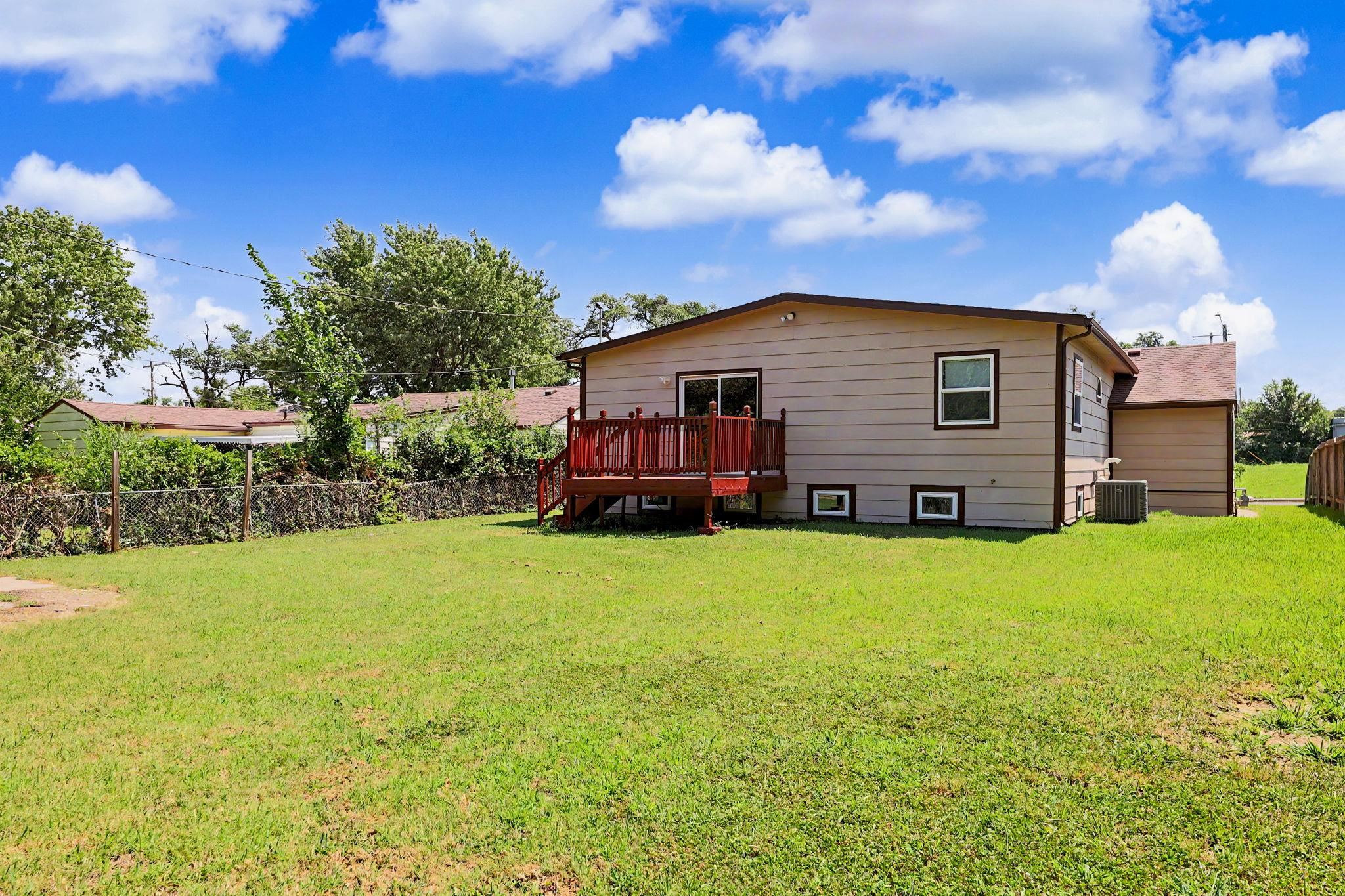 2611 N Lorraine Ave Property Photo 34