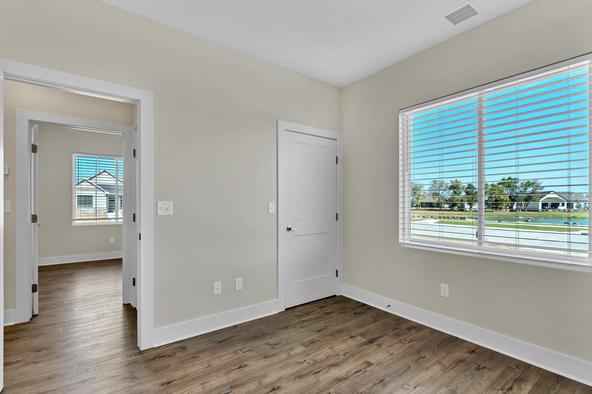 5853 Central Park Court Property Photo 9