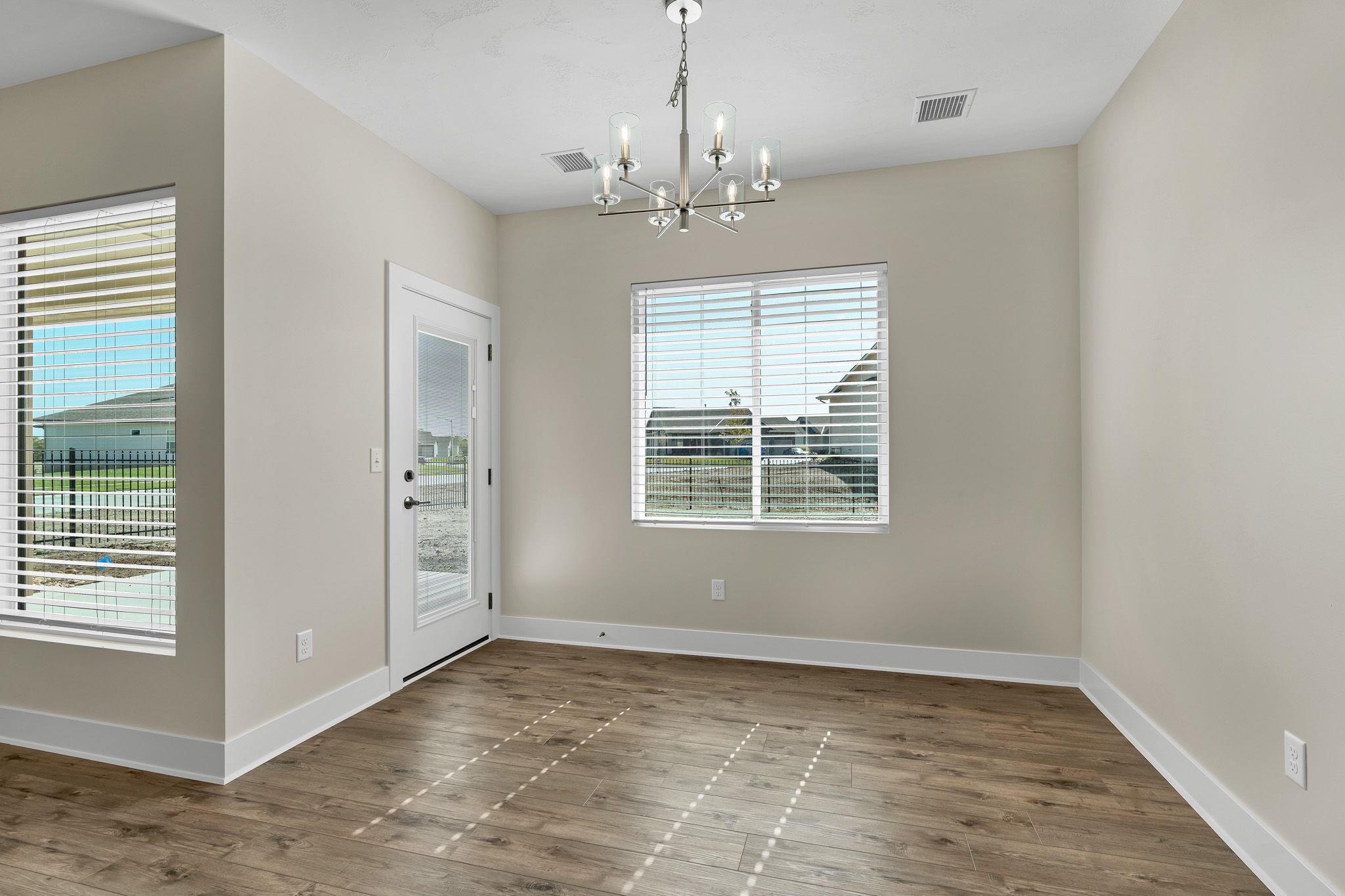 5853 Central Park Court Property Photo 11