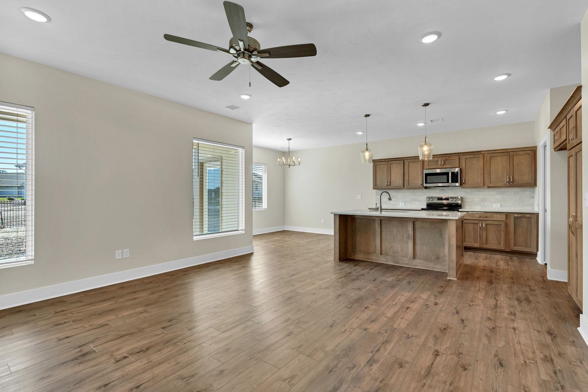 5853 Central Park Court Property Photo 12
