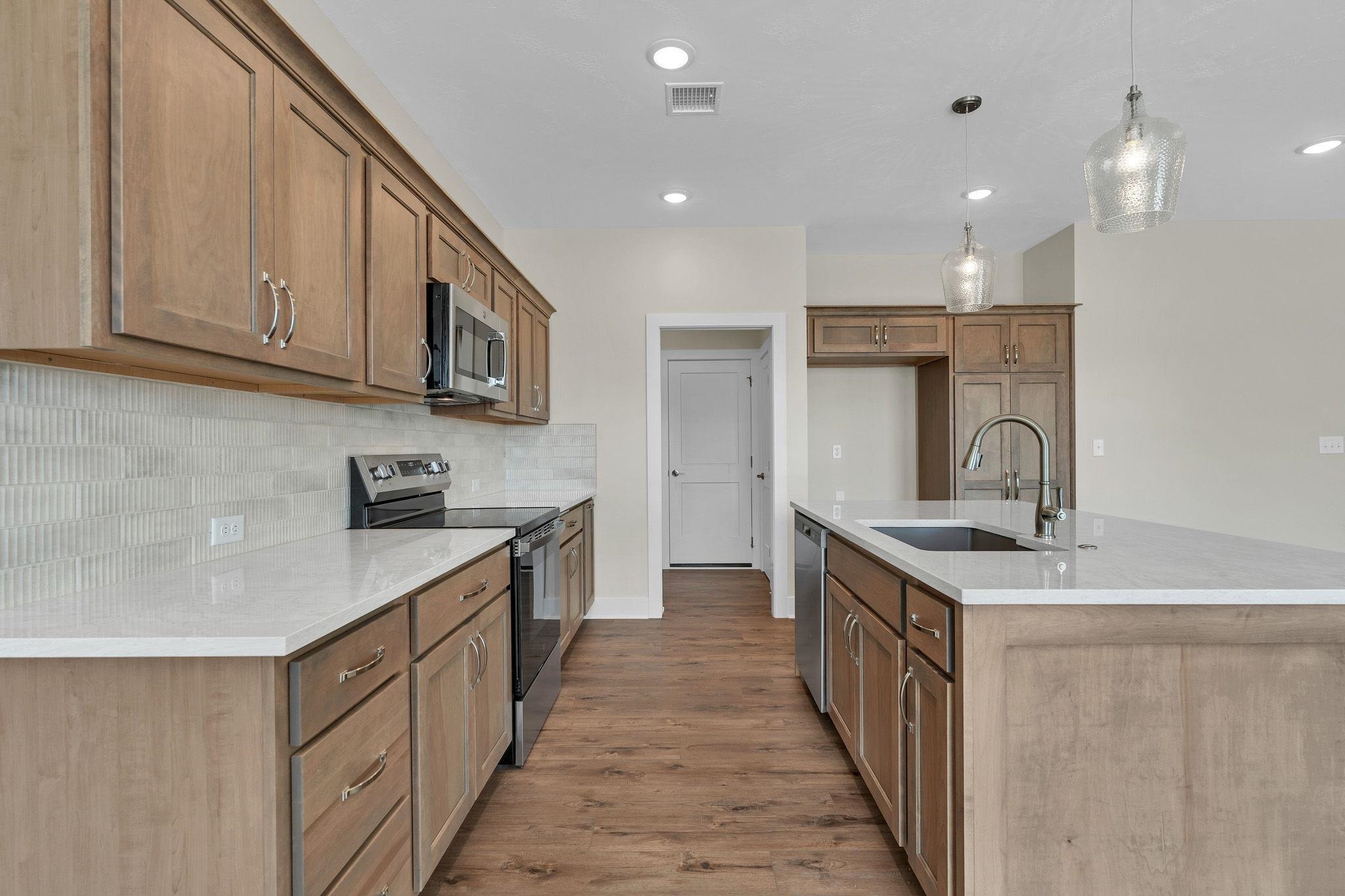 5853 Central Park Court Property Photo 16