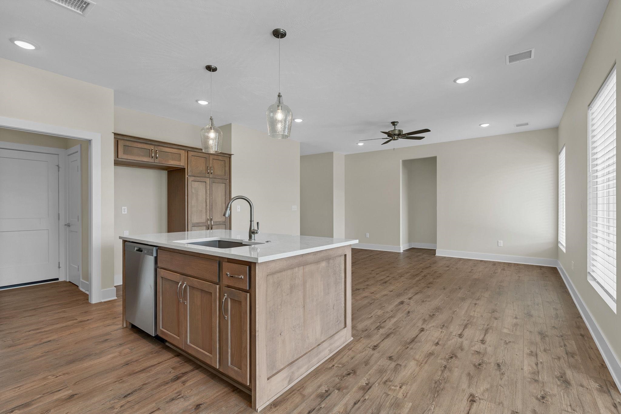 5853 Central Park Court Property Photo 17