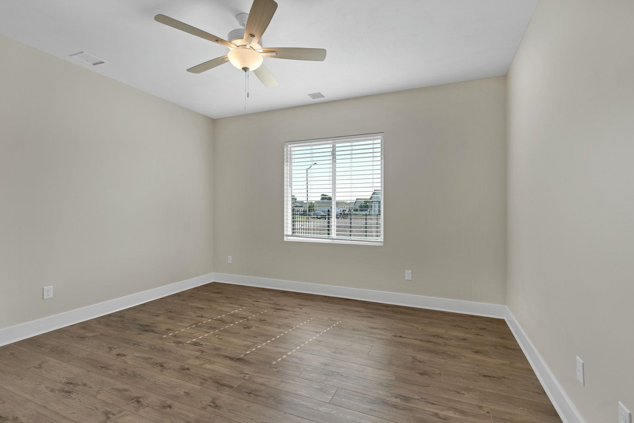 5853 Central Park Court Property Photo 20