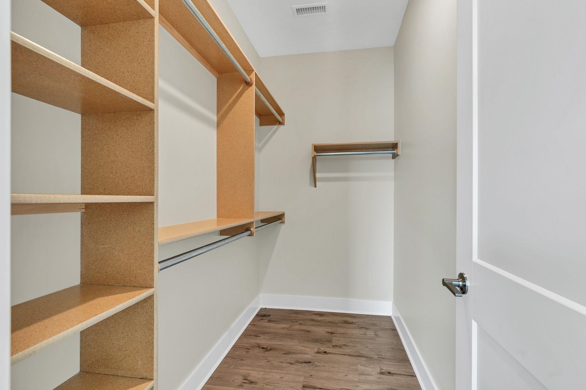 5853 Central Park Court Property Photo 23