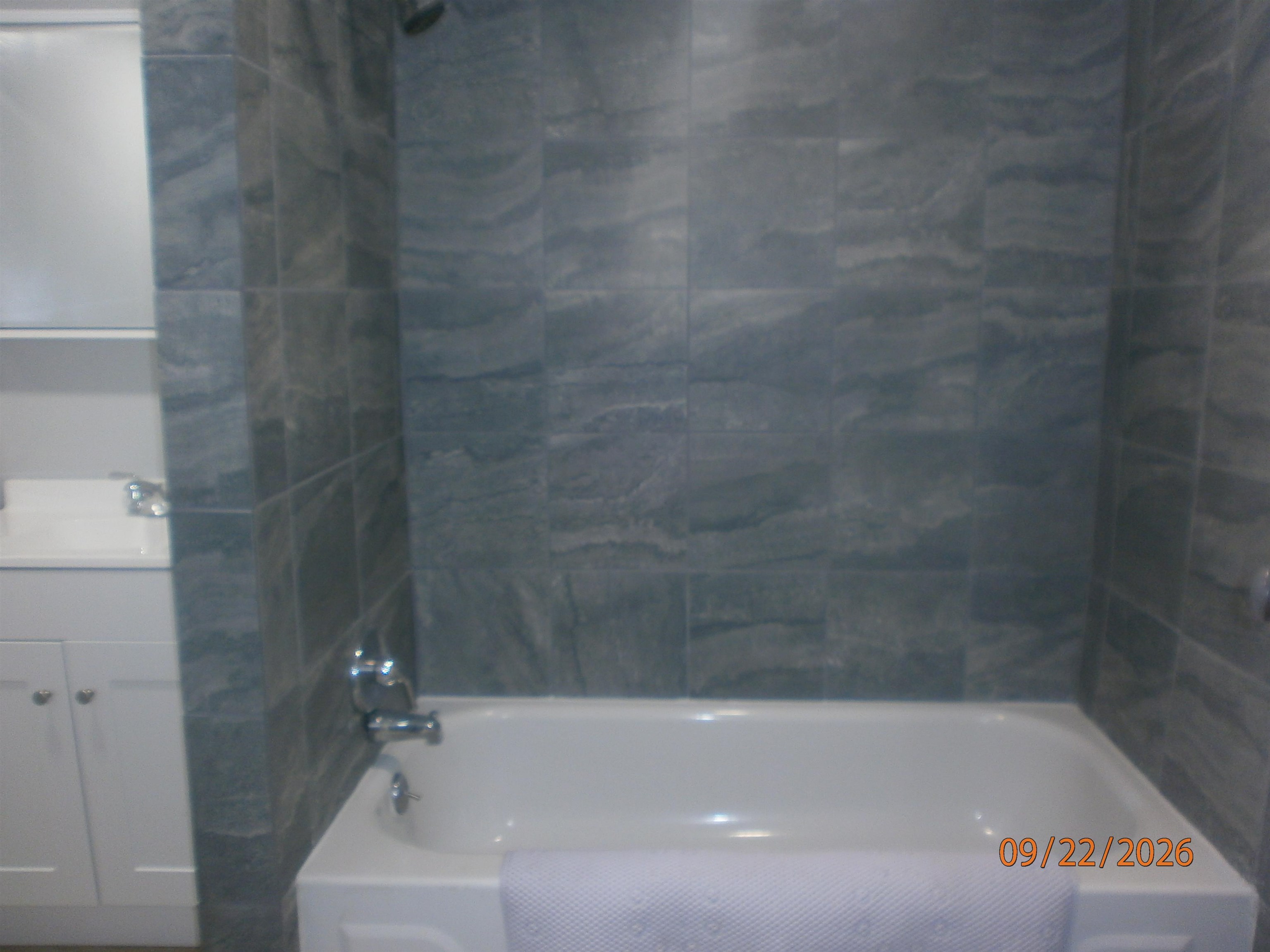 1121 E Ash St Property Photo 3
