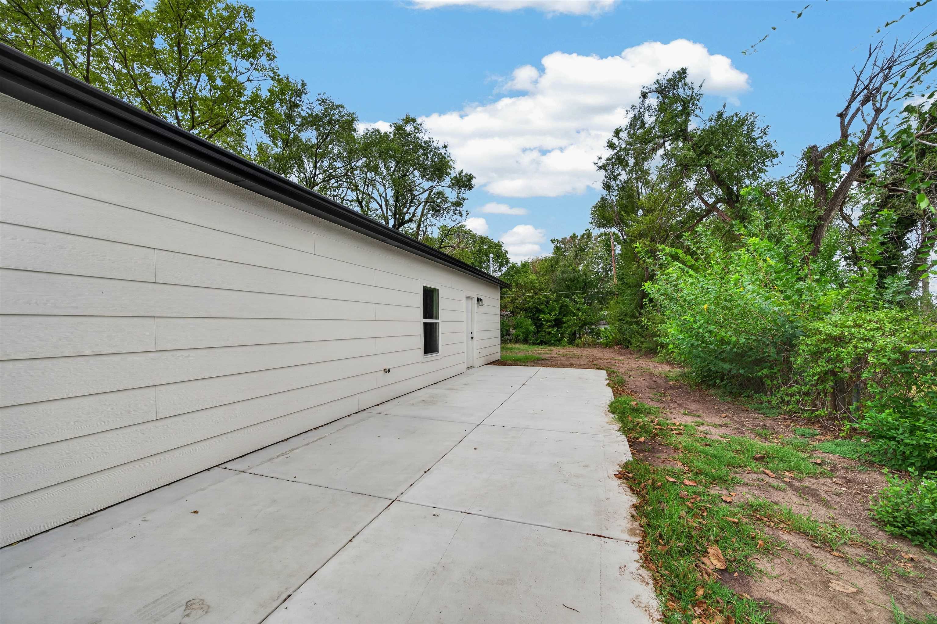 1745 N Chautauqua Property Photo 28
