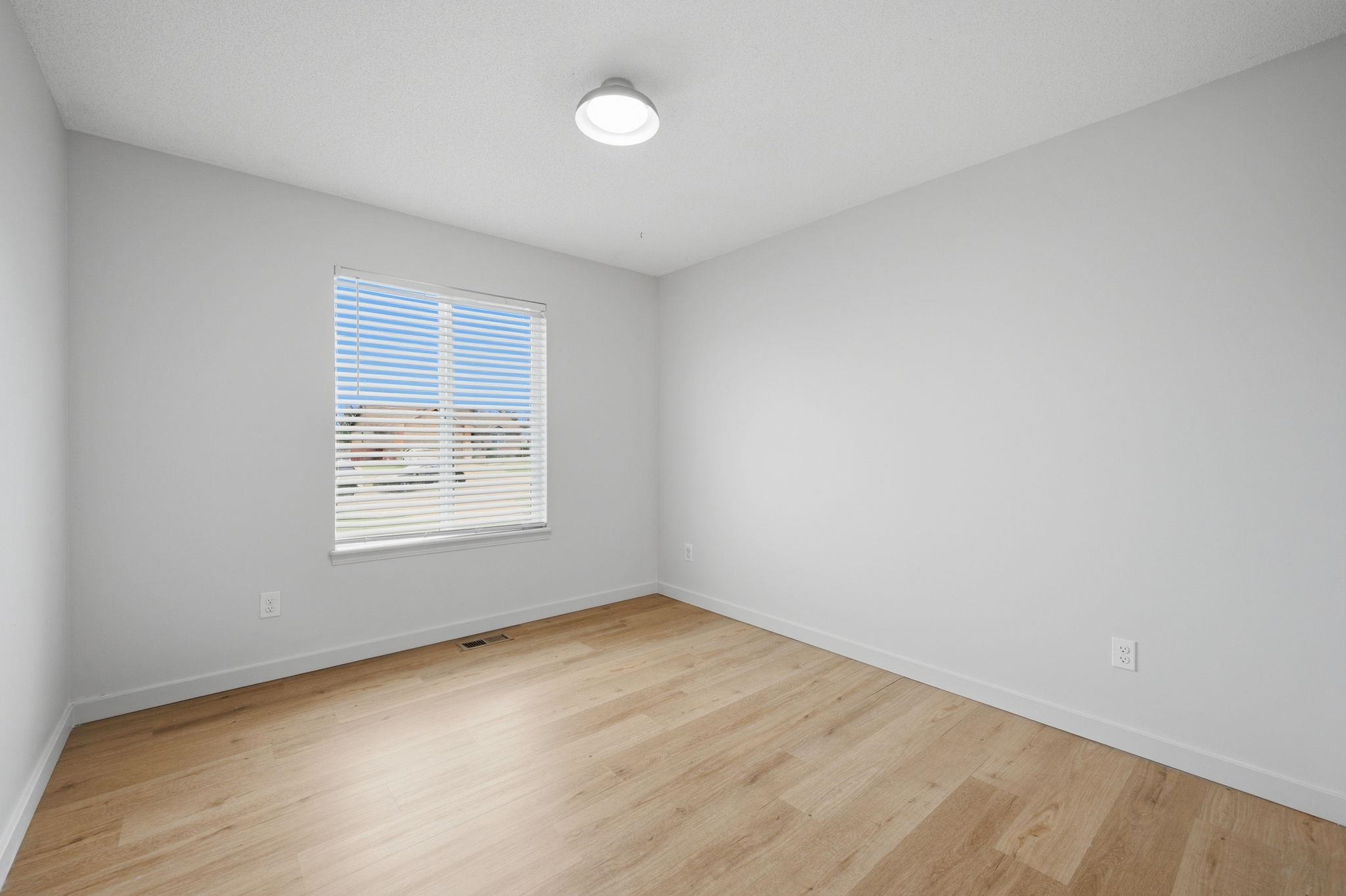241 S Stoneridge Property Photo 13