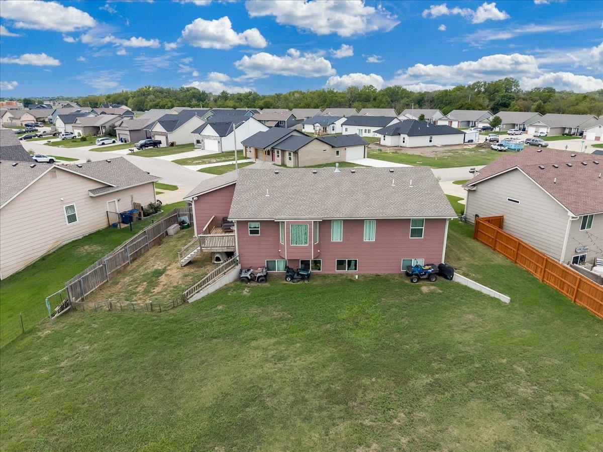 744 N Wakefield Property Photo 31
