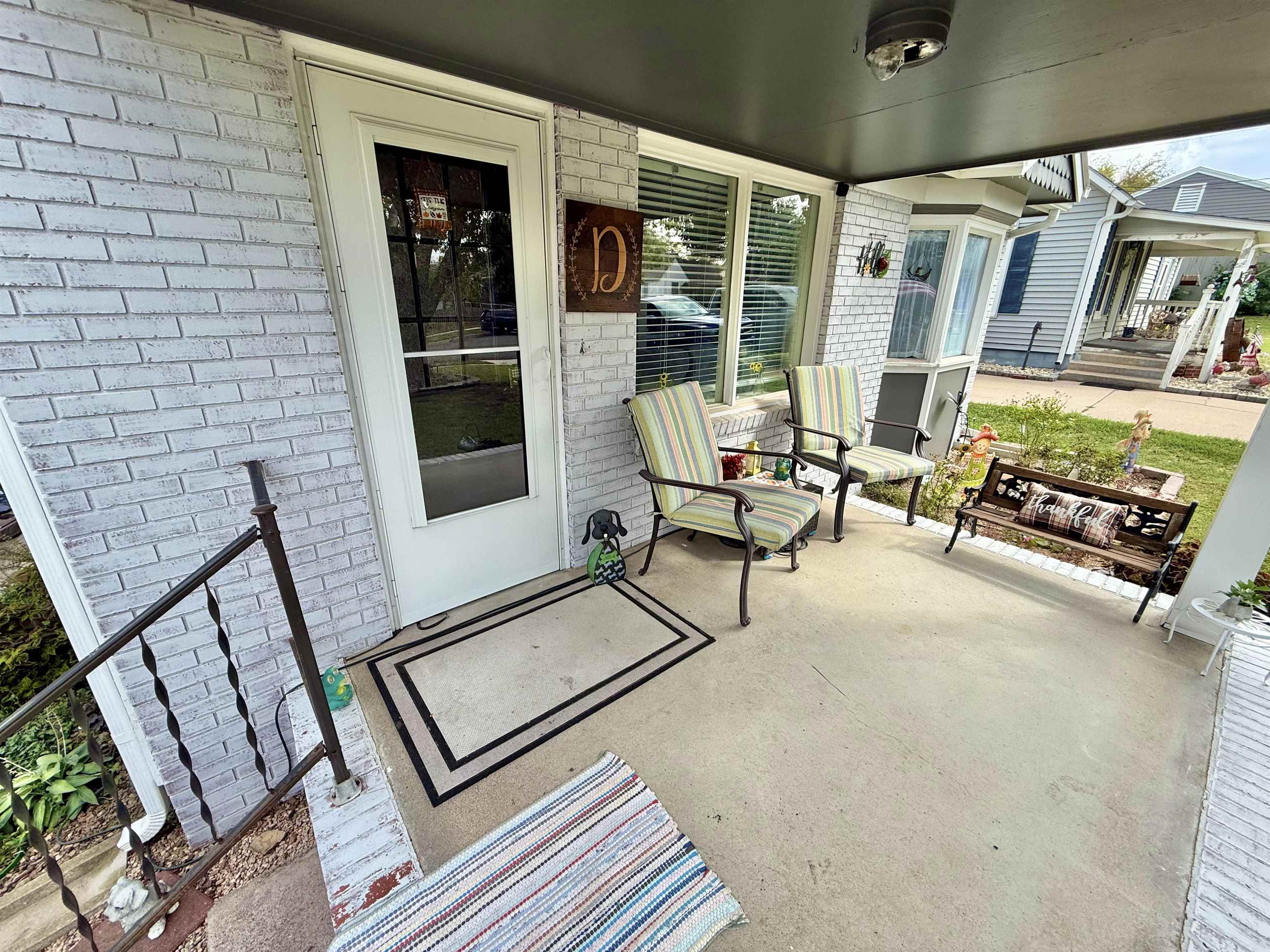 826 Old Main St Property Photo 4
