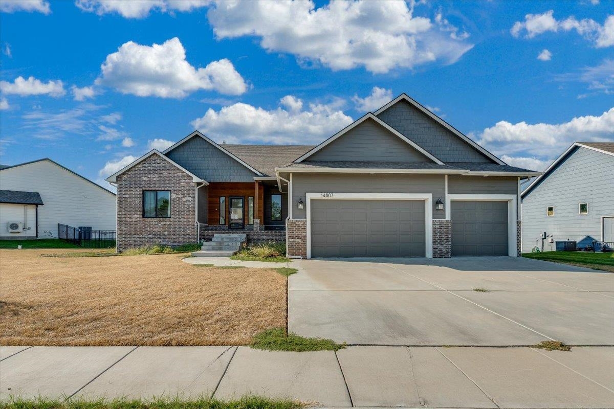 14807 W Moscelyn St Property Photo 1