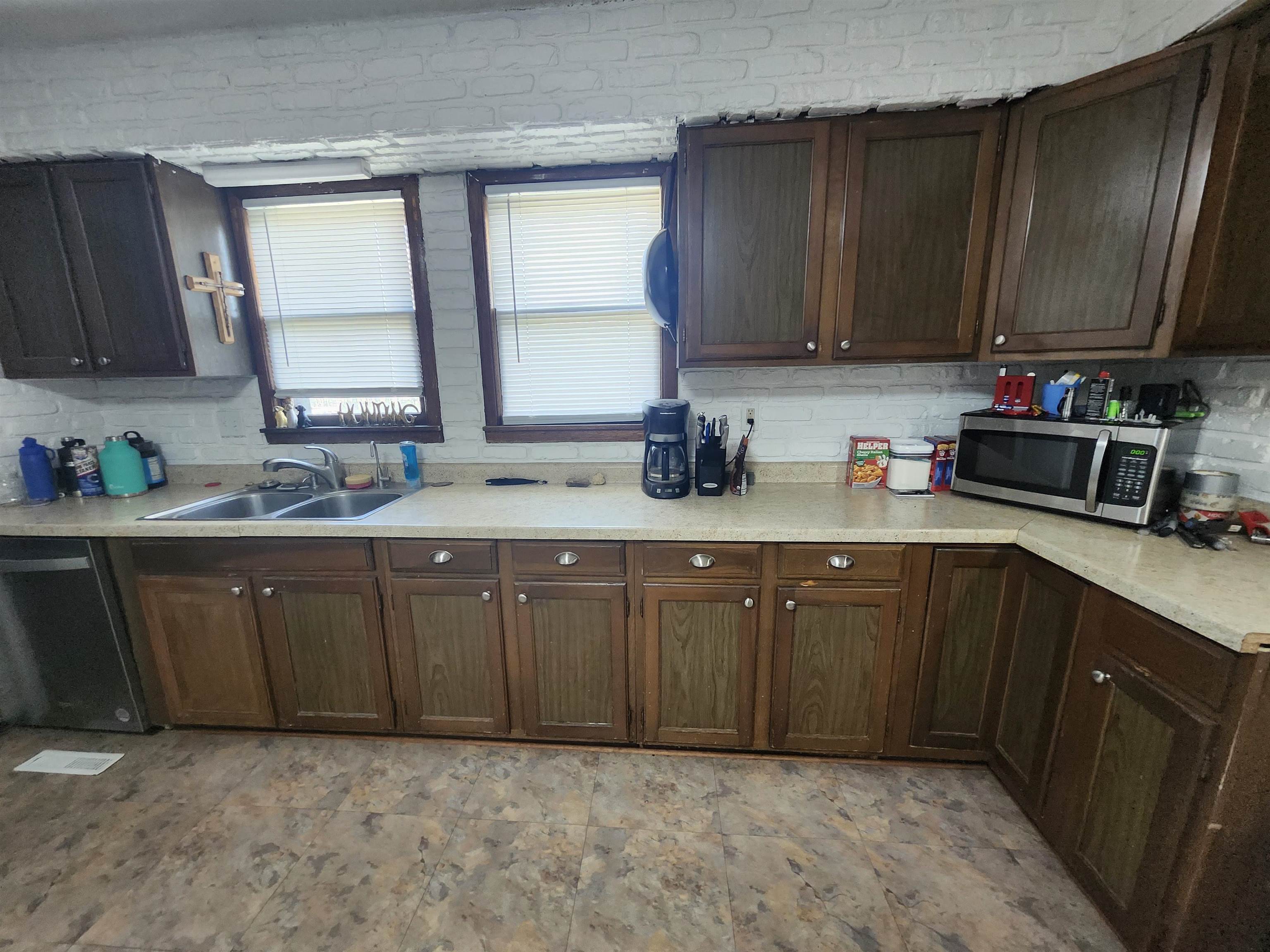 11030 S Anthony Ln Property Photo 3