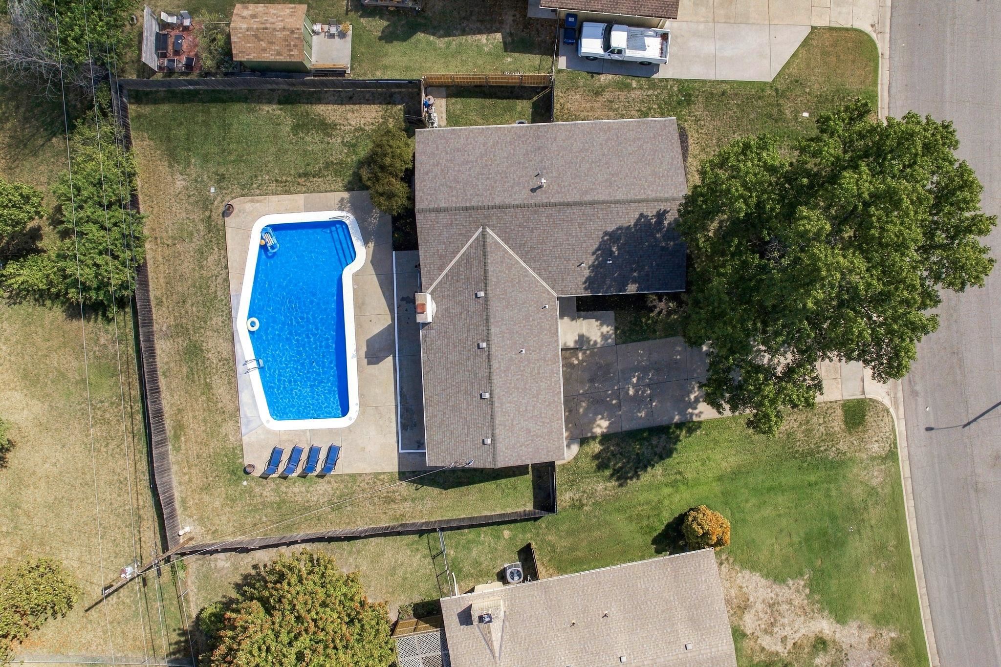 1020 N Brookfield Property Photo 5