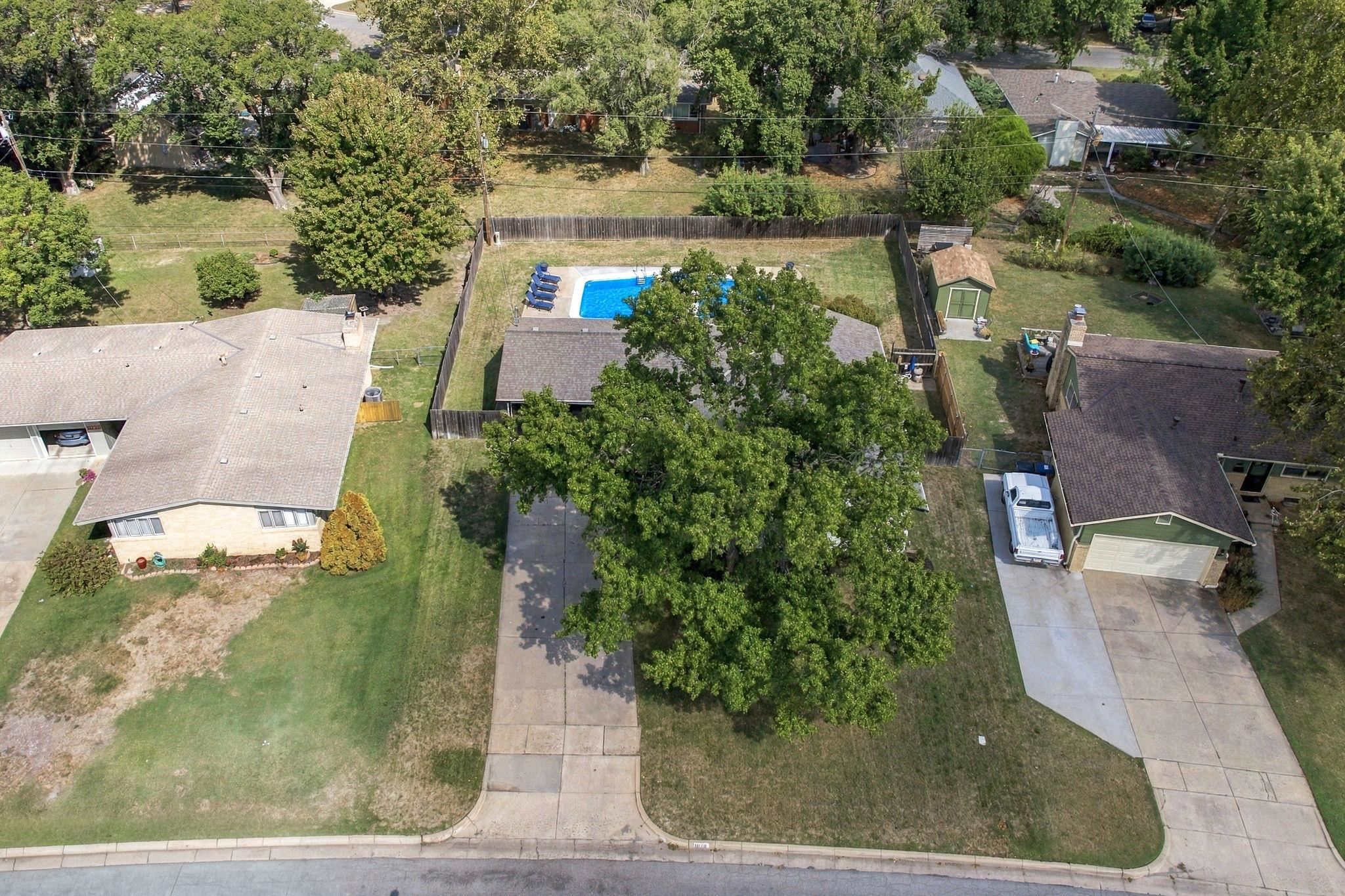 1020 N Brookfield Property Photo 8