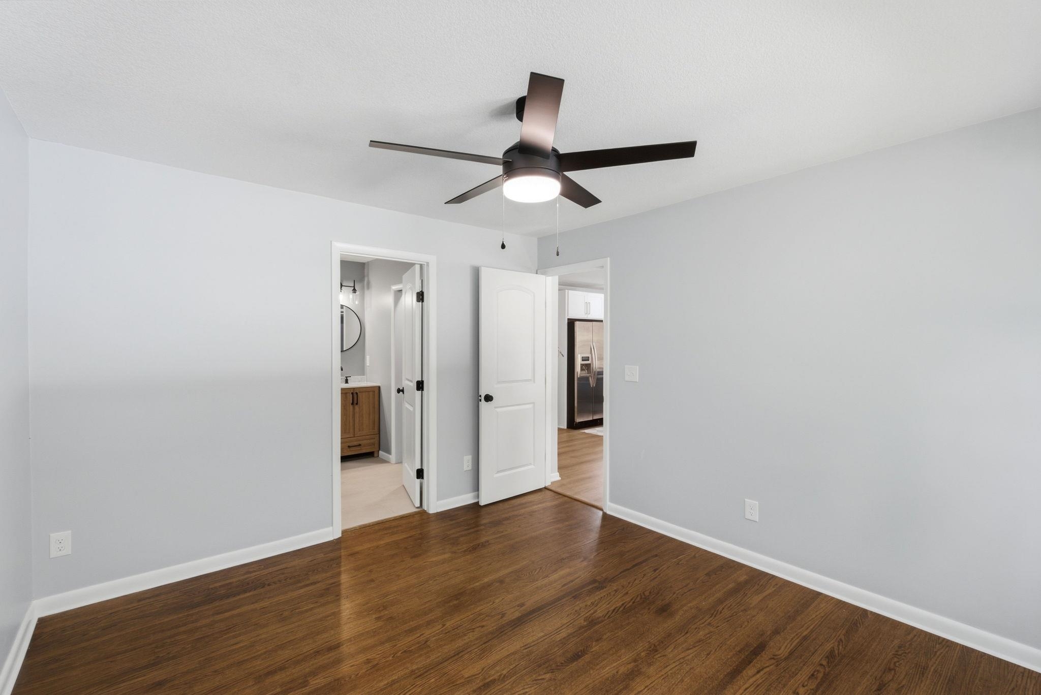 1020 N Brookfield Property Photo 19