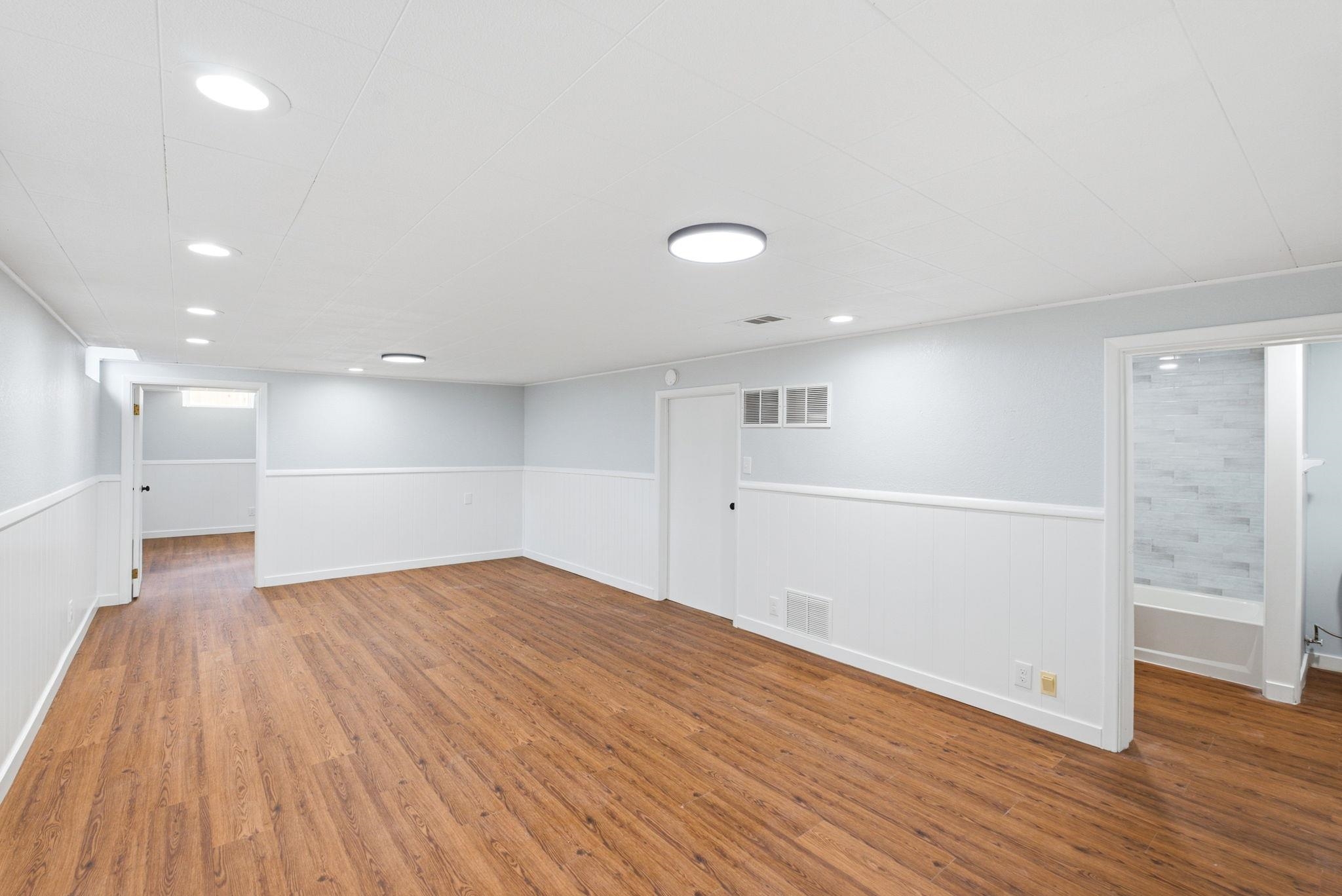 1020 N Brookfield Property Photo 24