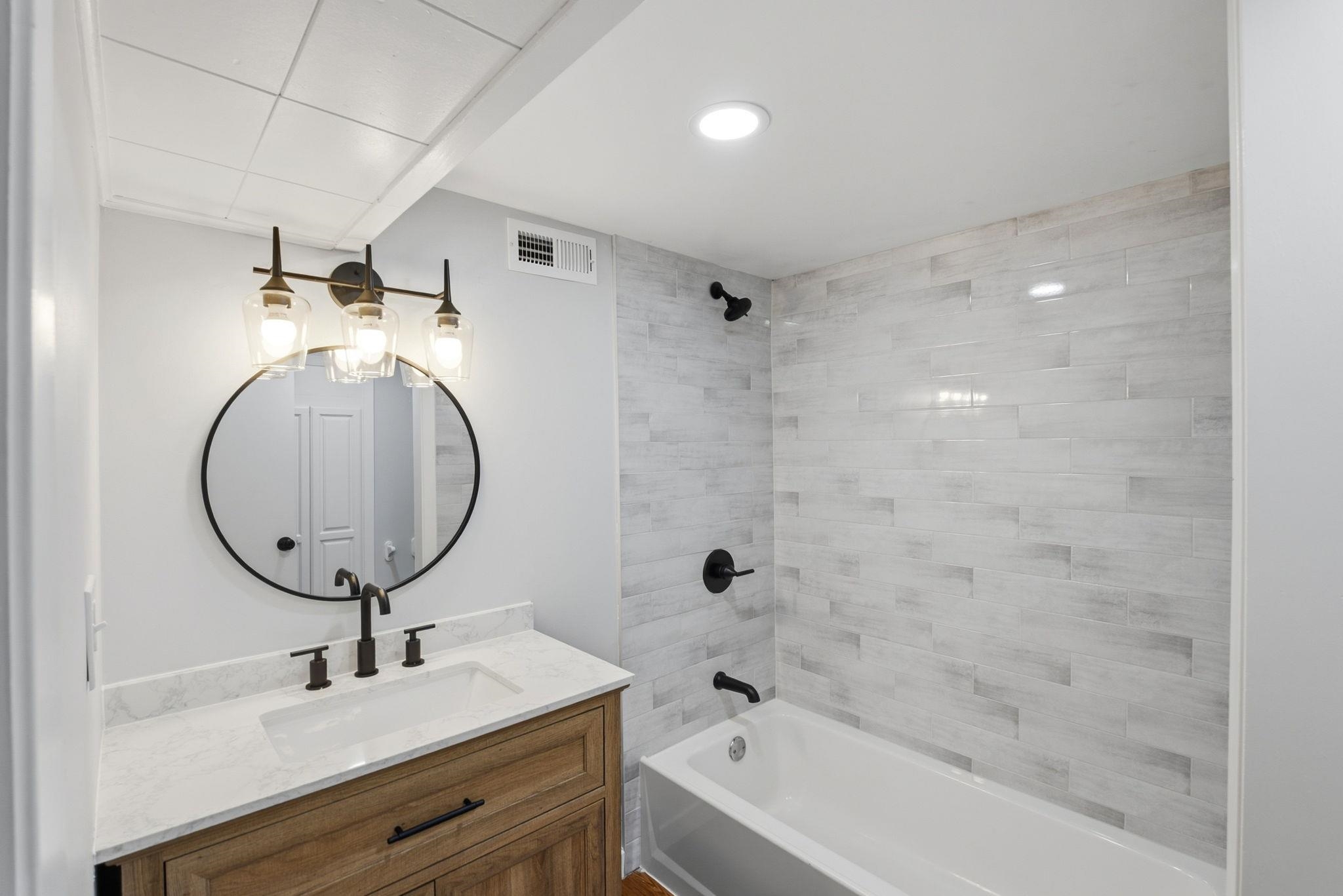 1020 N Brookfield Property Photo 28