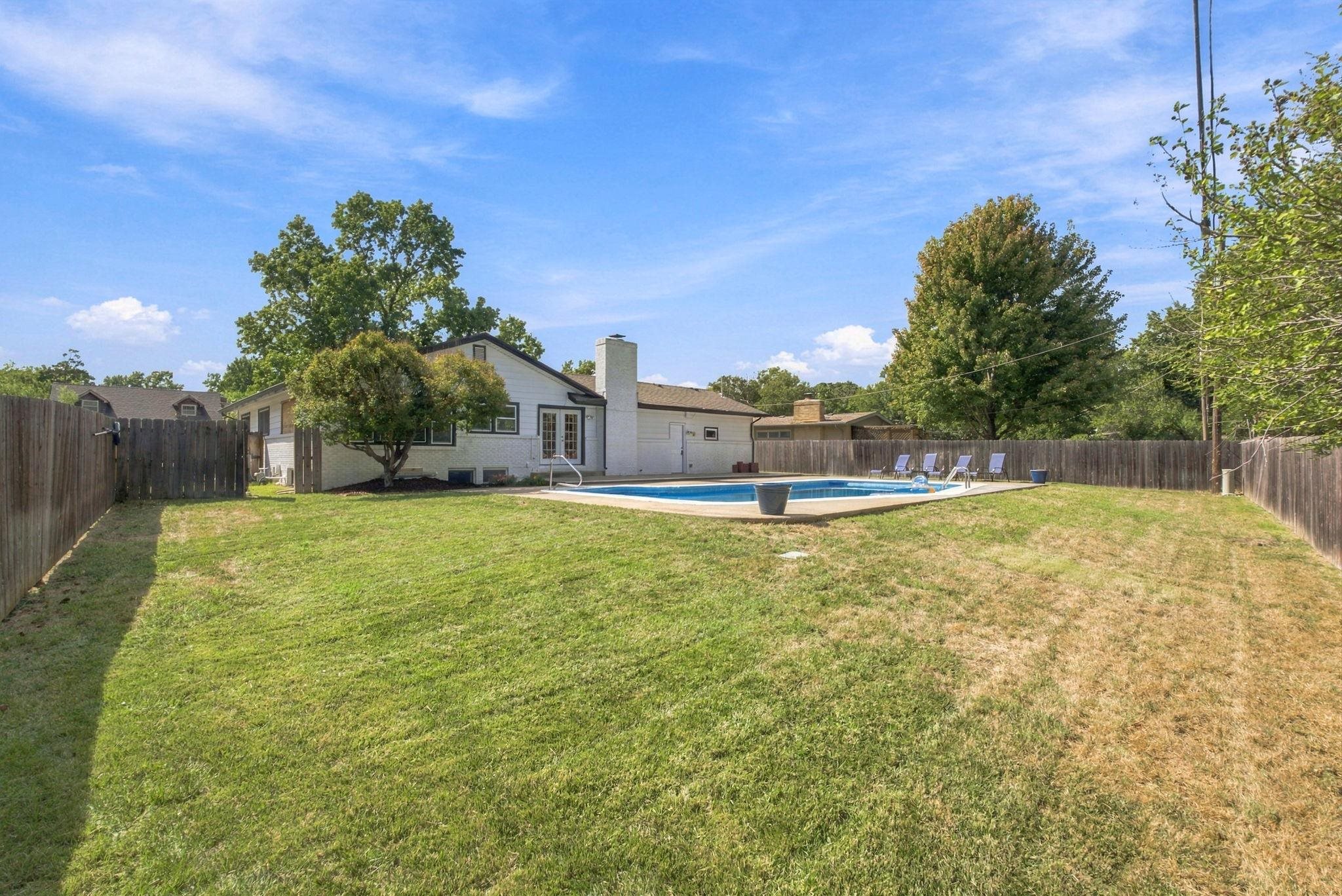 1020 N Brookfield Property Photo 30