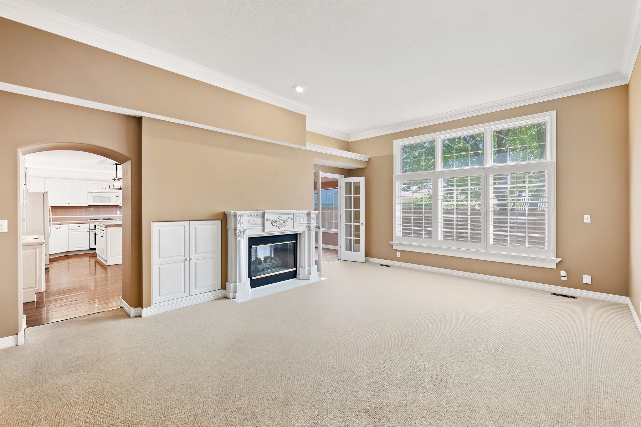 208 N Belmont Ave Property Photo 5