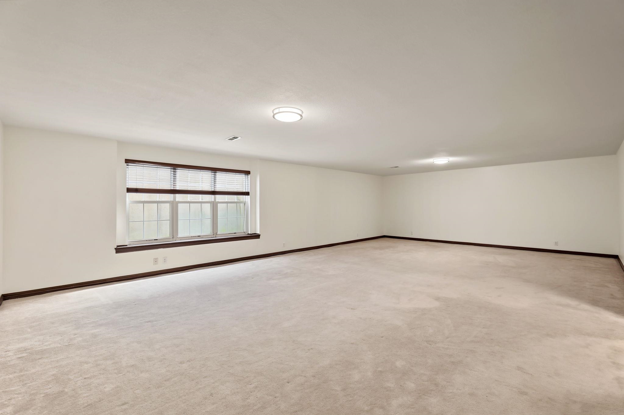 208 N Belmont Ave Property Photo 17