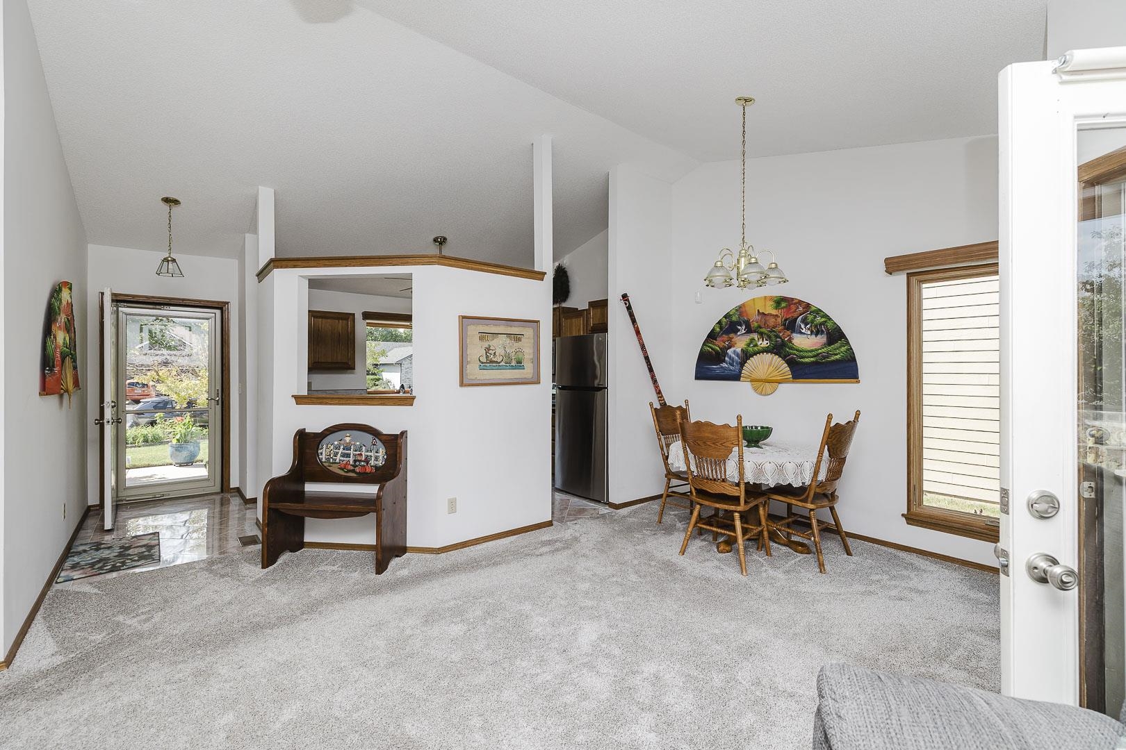 606 S Wheatland Cir Property Photo 10