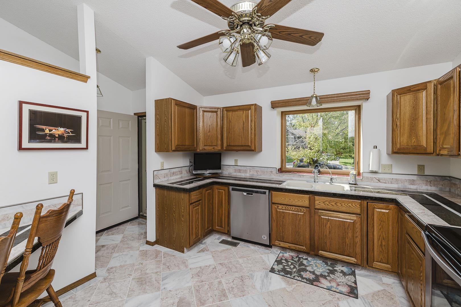 606 S Wheatland Cir Property Photo 14