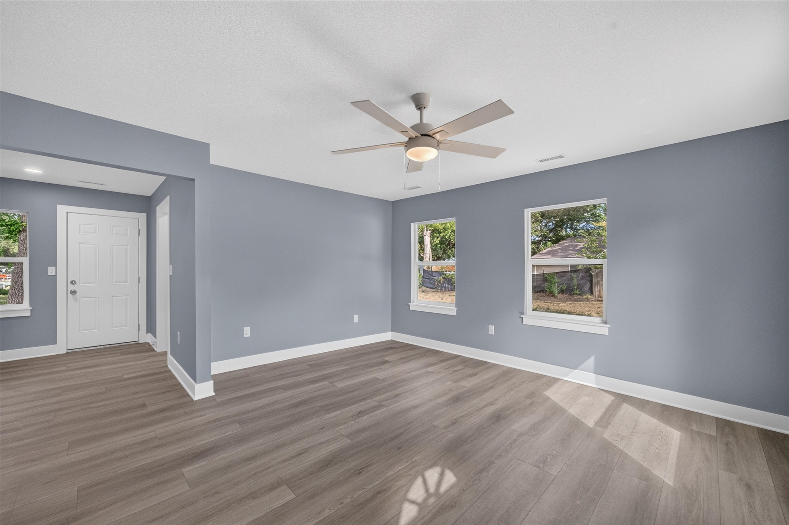 6415 N West Park View St Property Photo 3