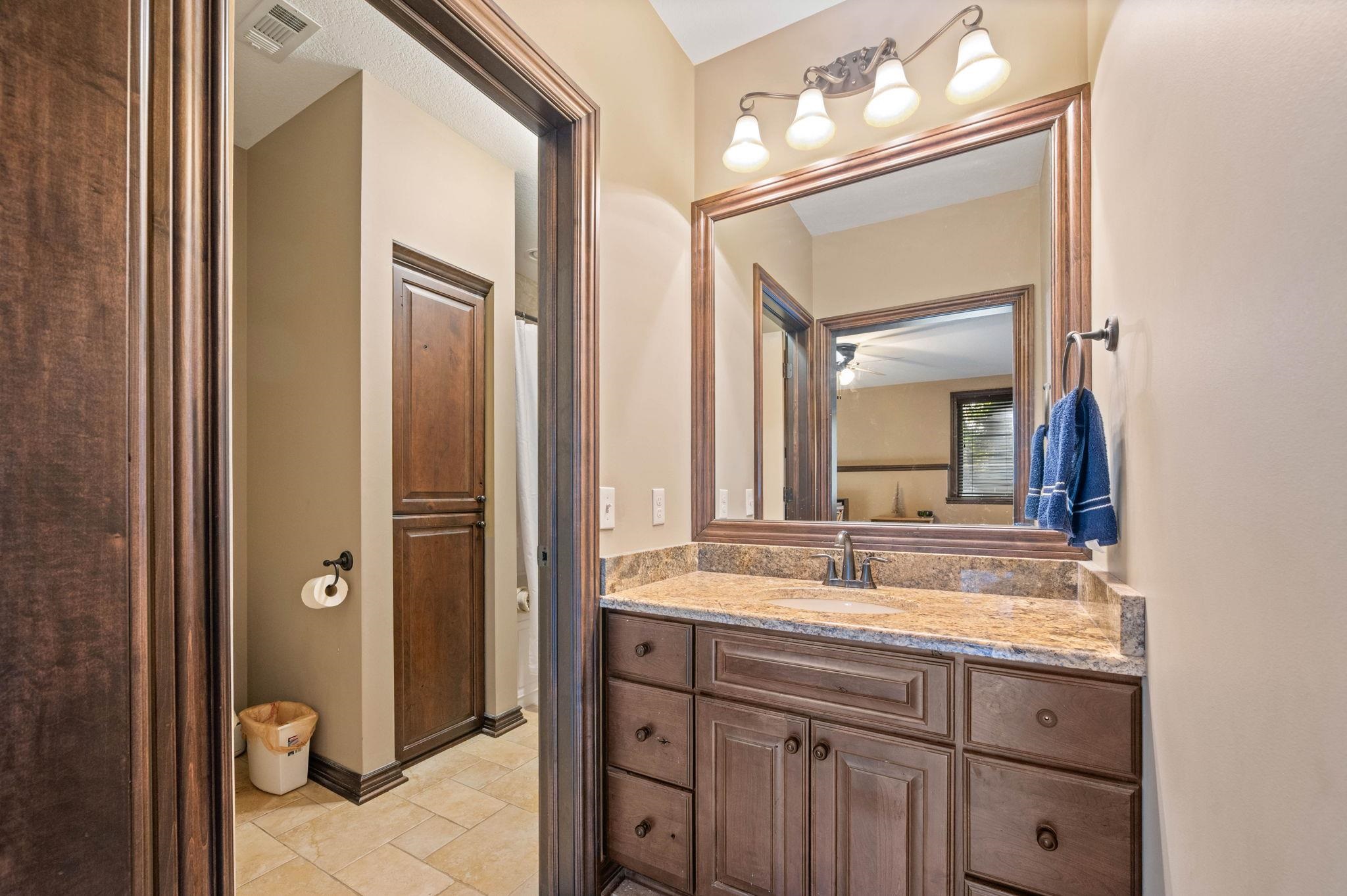 8219 W Meadow Park Property Photo 28