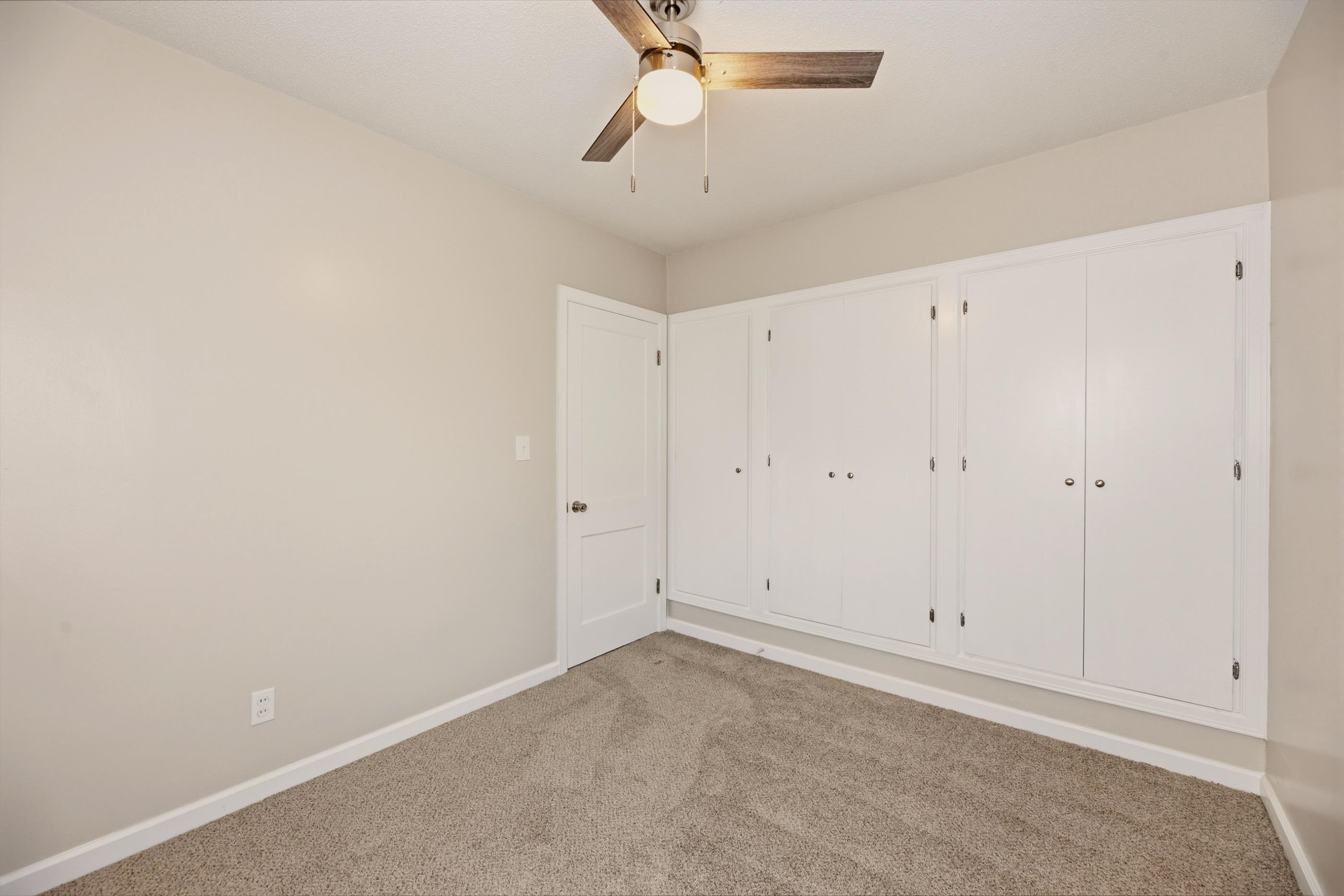 703 W Kinkaid Ave. Property Photo 23