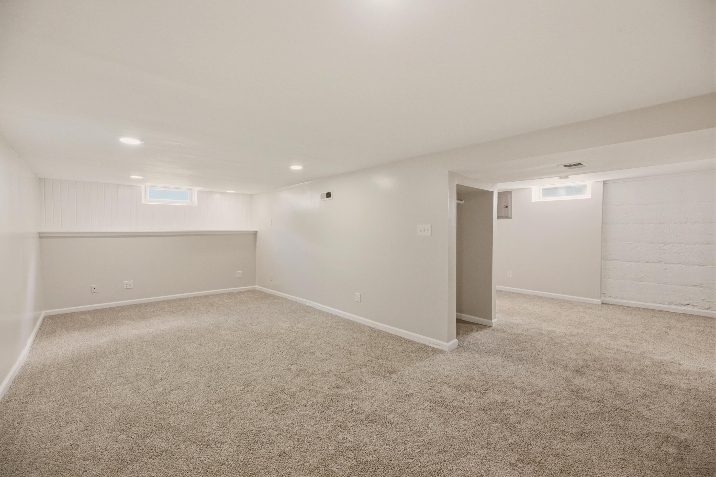 703 W Kinkaid Ave. Property Photo 25