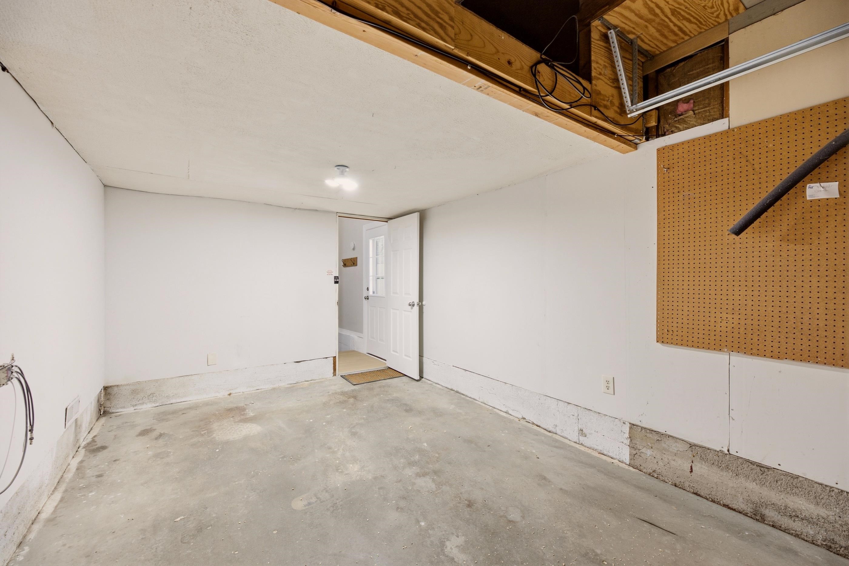 703 W Kinkaid Ave. Property Photo 35