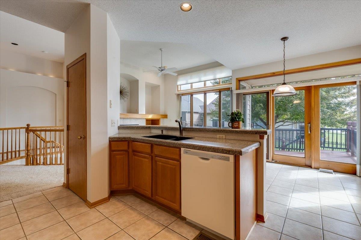 4528 N Barton Creek Ct Property Photo 8