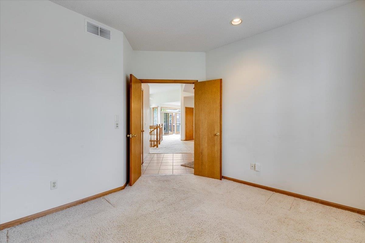 4528 N Barton Creek Ct Property Photo 17