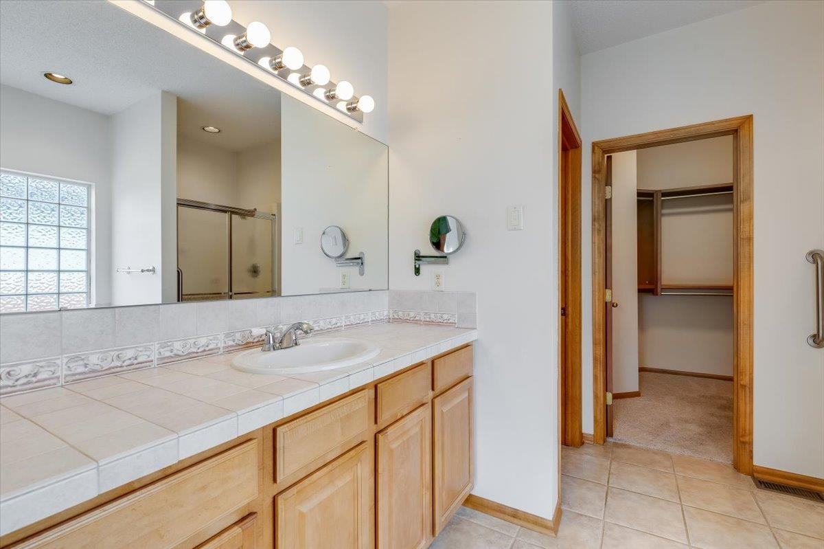 4528 N Barton Creek Ct Property Photo 20