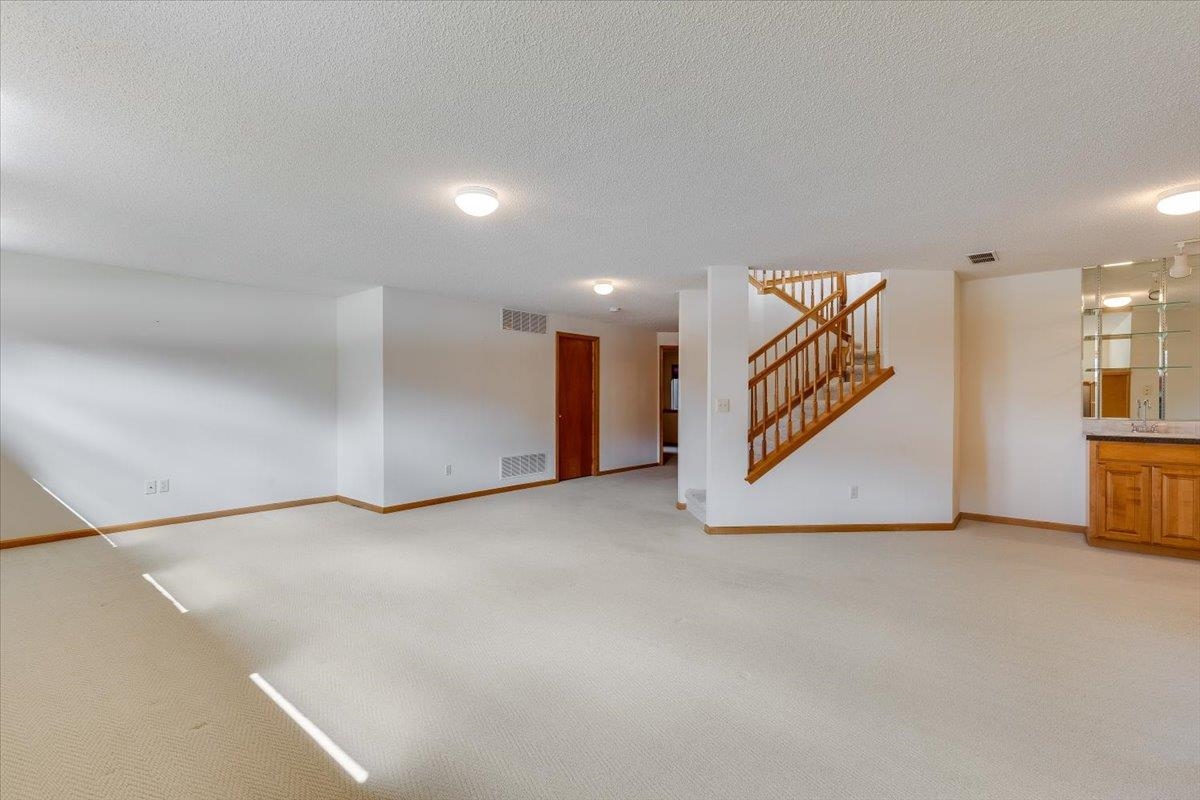 4528 N Barton Creek Ct Property Photo 24