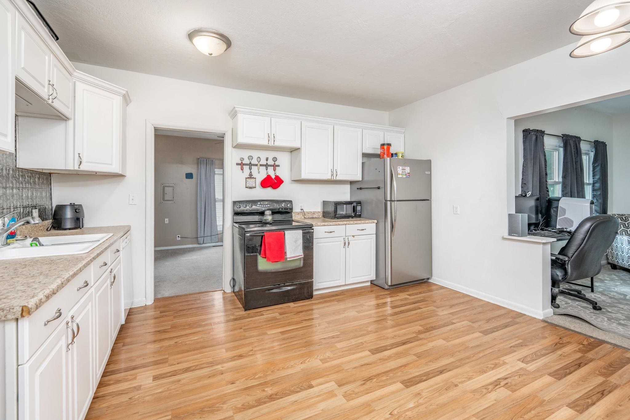 1209 N C St Property Photo 10