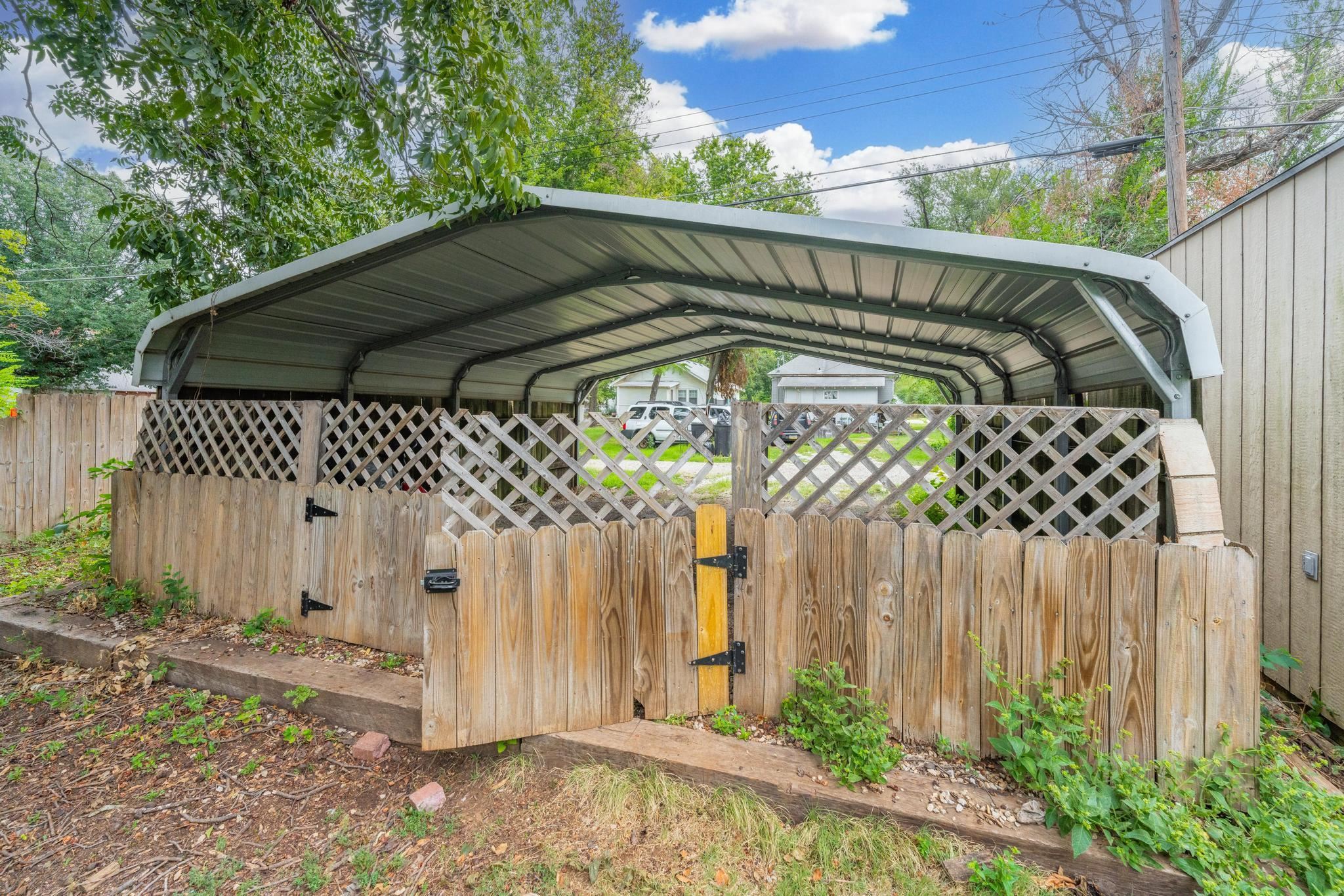 1209 N C St Property Photo 28