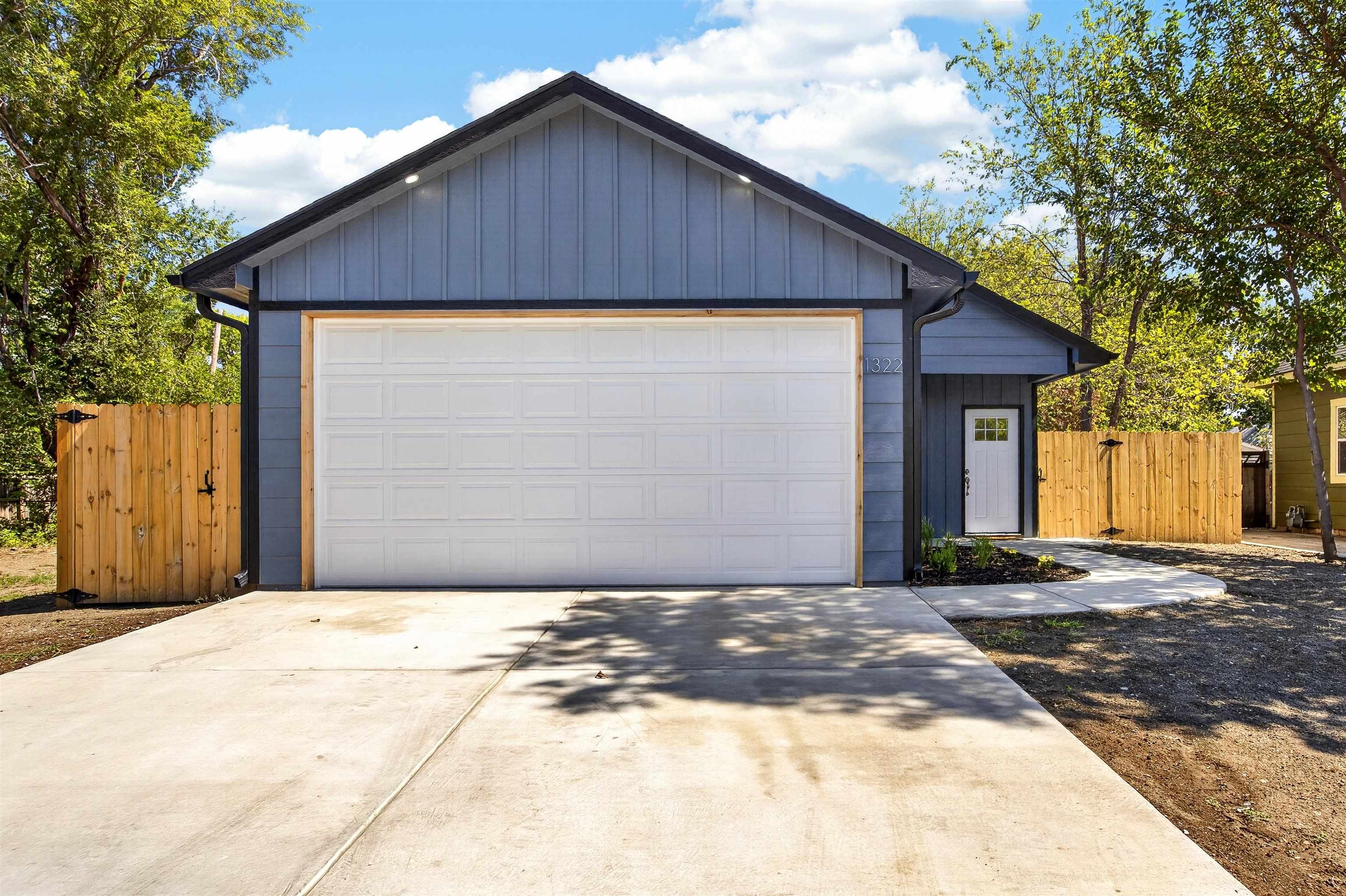 1322 N Wabash Property Photo 1