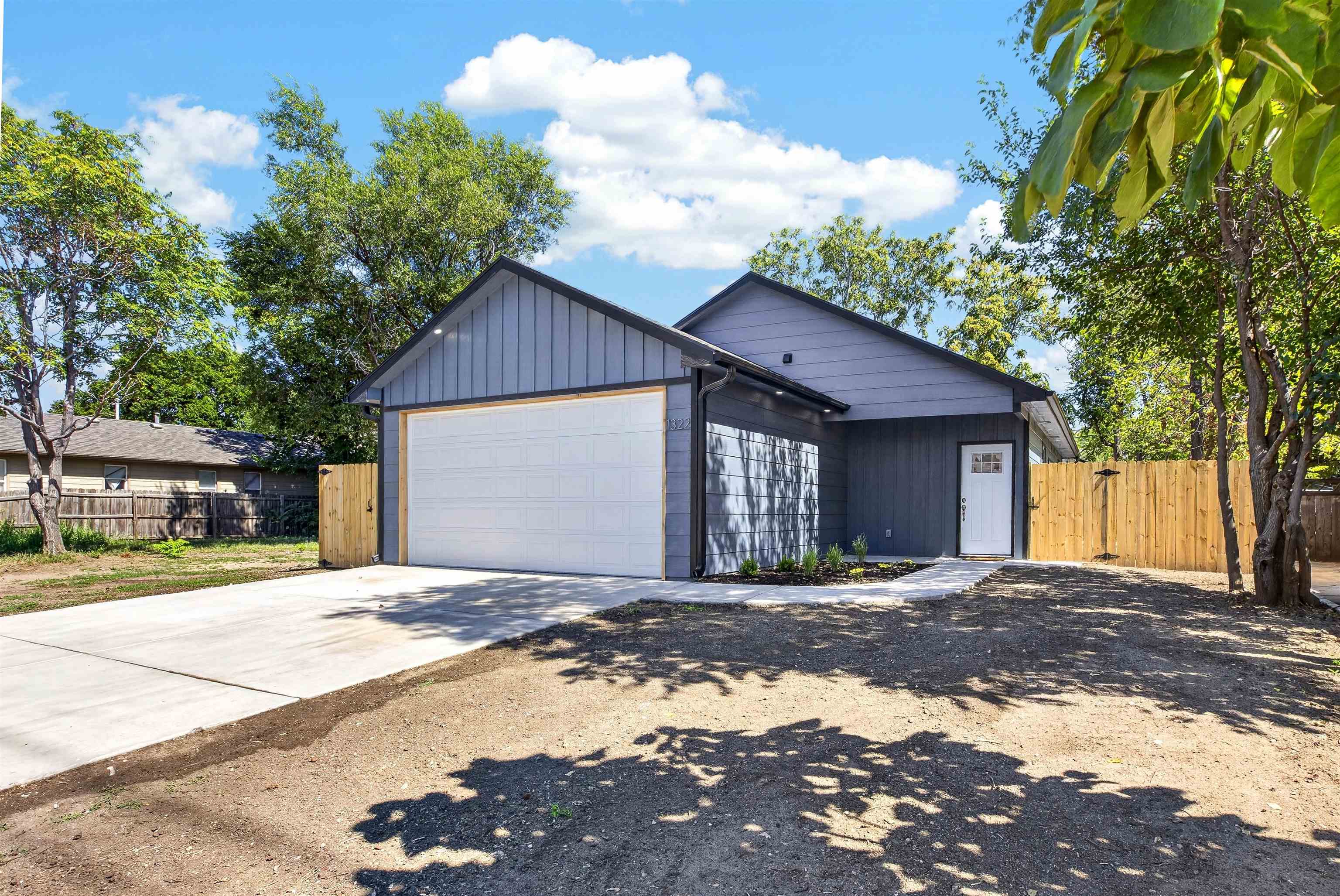 1322 N Wabash Property Photo 2