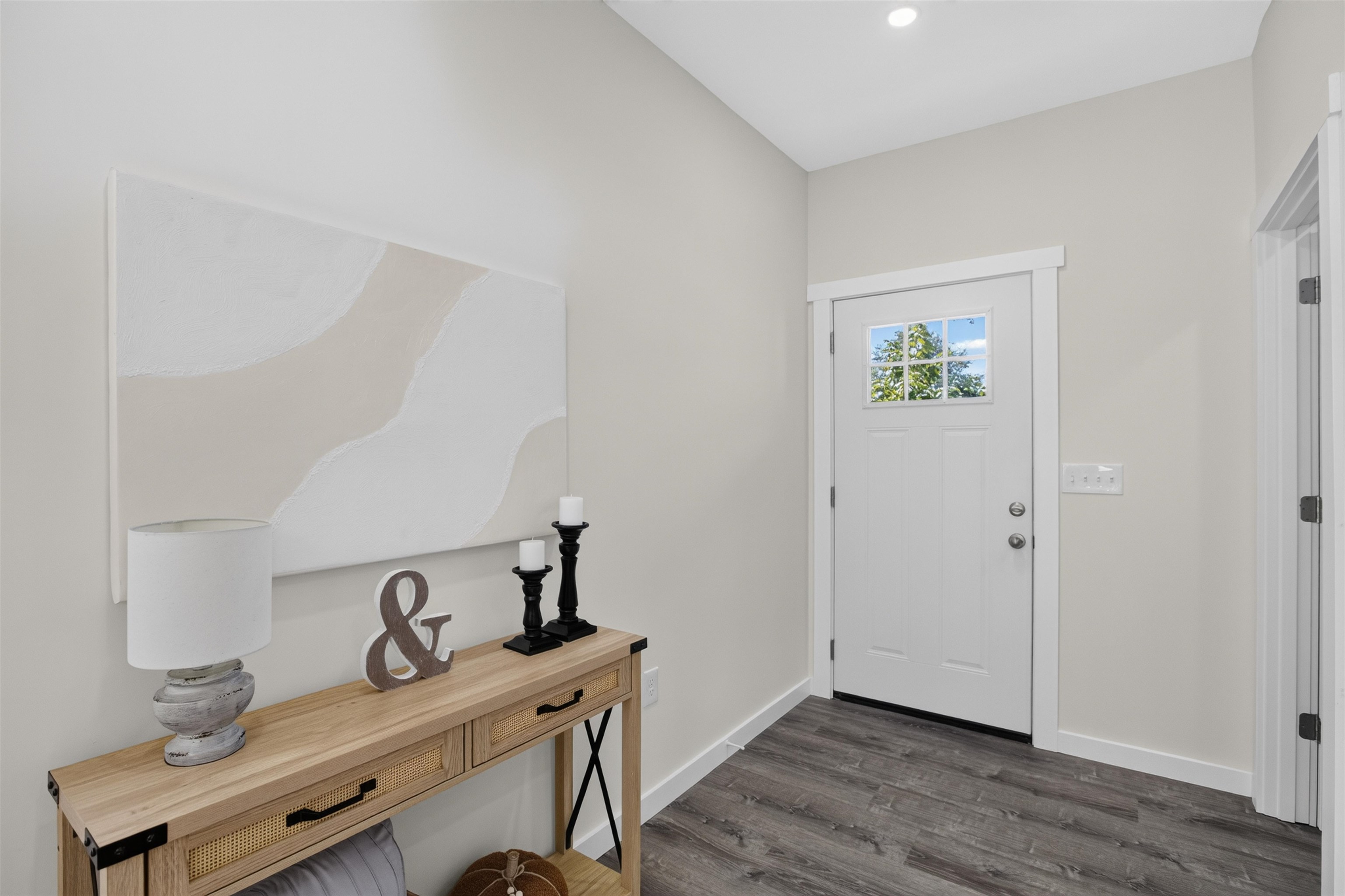 1322 N Wabash Property Photo 3