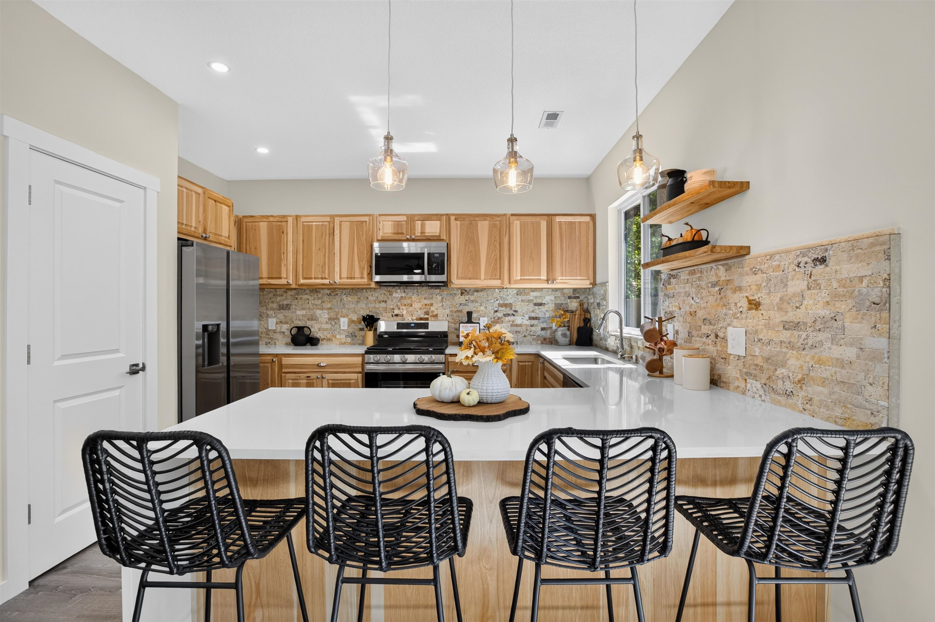 1322 N Wabash Property Photo 8