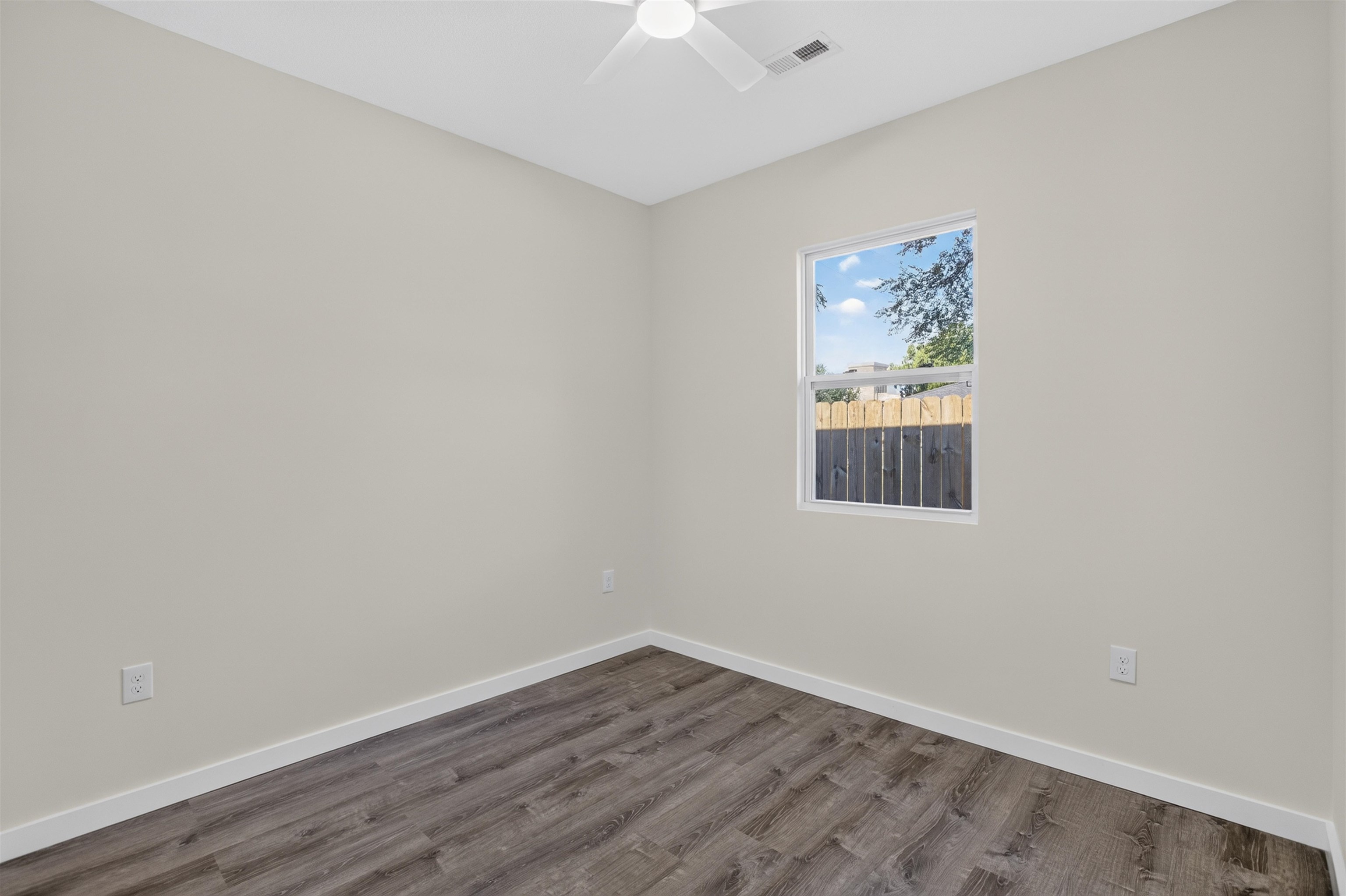 1322 N Wabash Property Photo 19