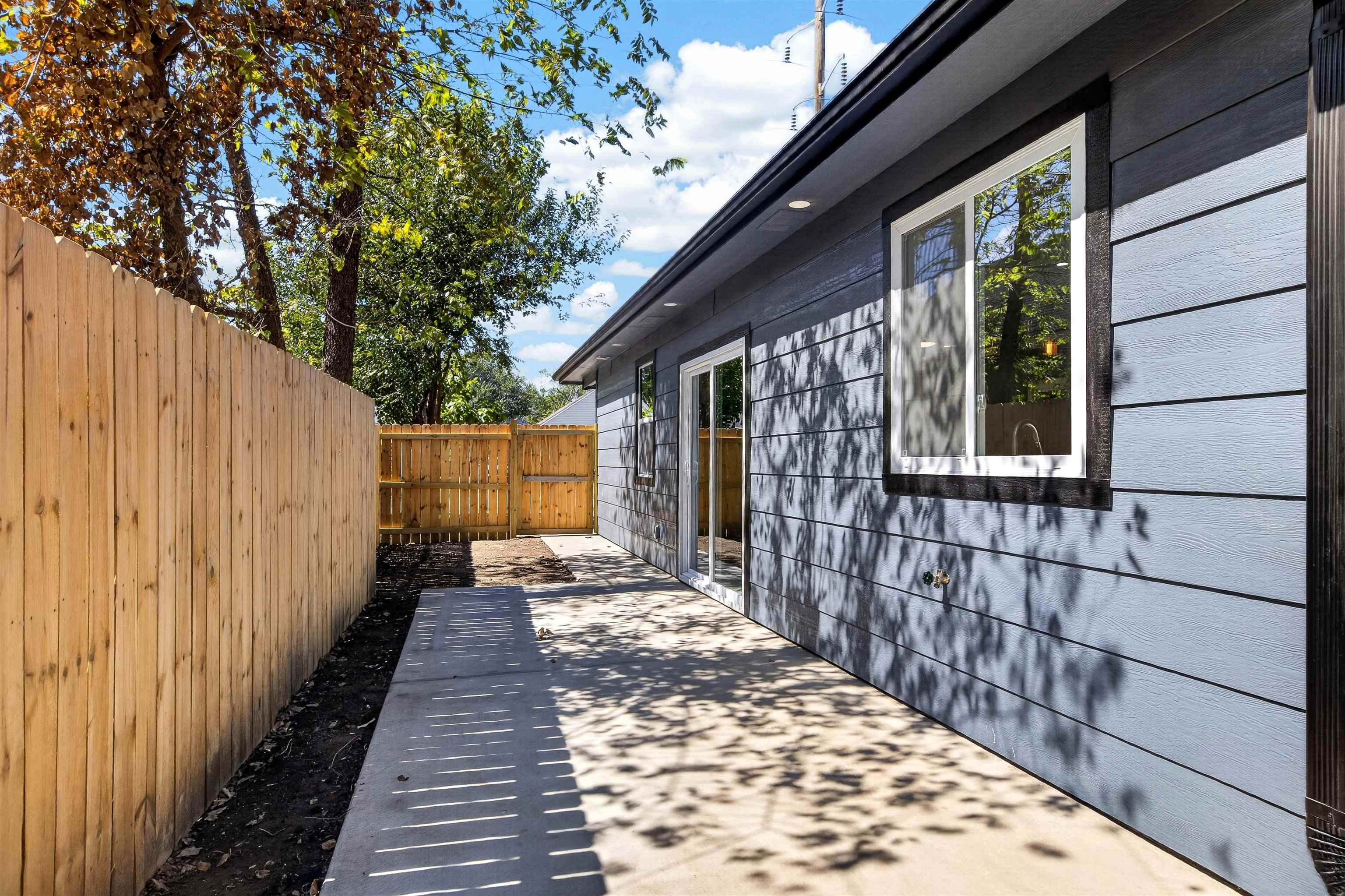 1322 N Wabash Property Photo 24