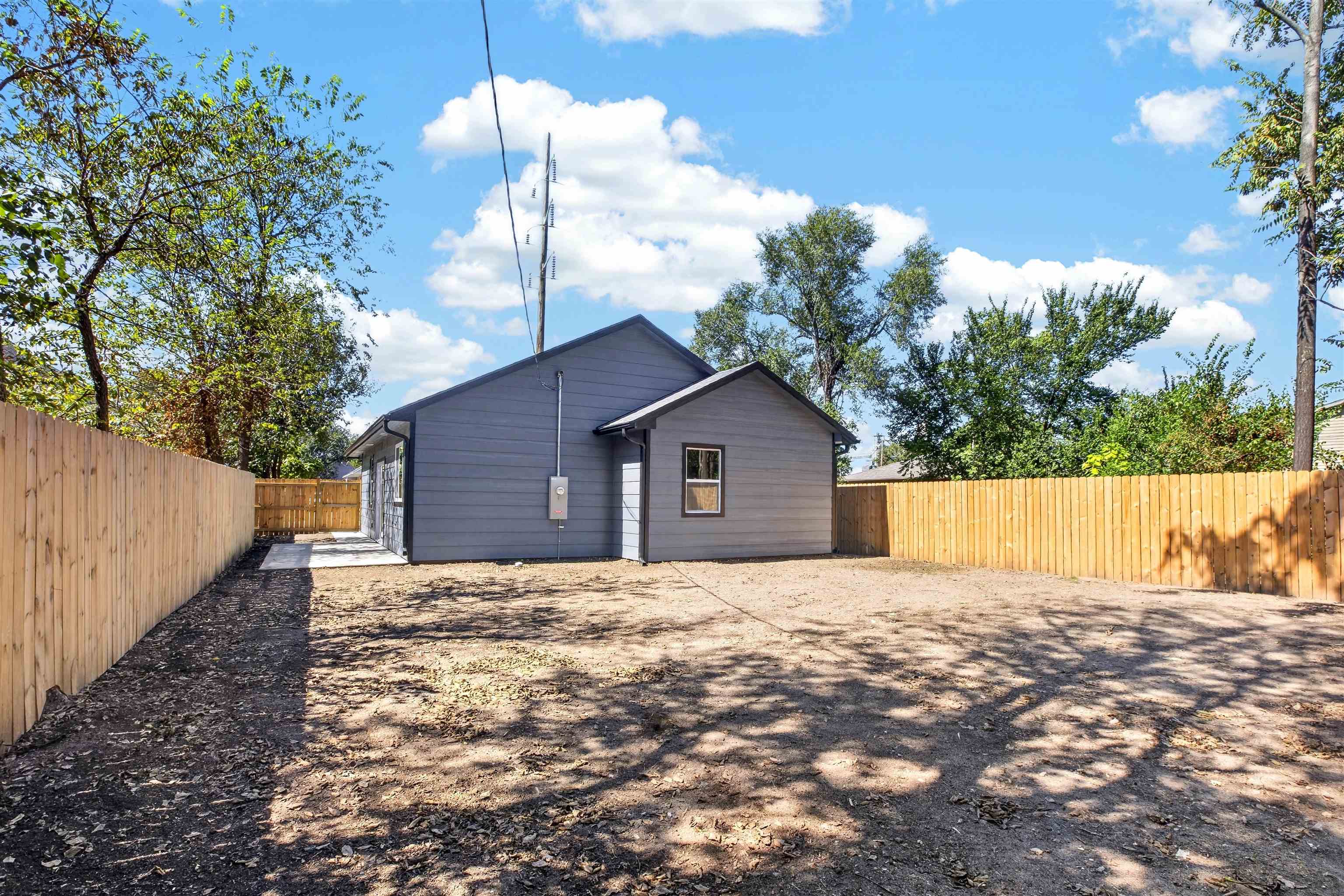 1322 N Wabash Property Photo 25