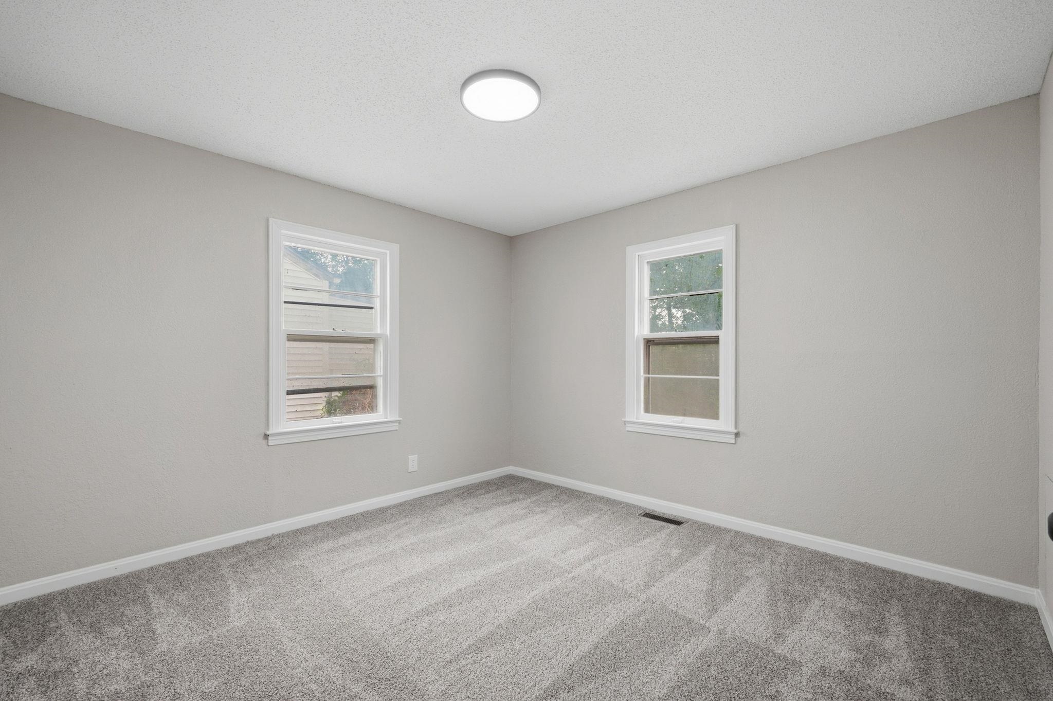 5125 E Elm St Property Photo 16