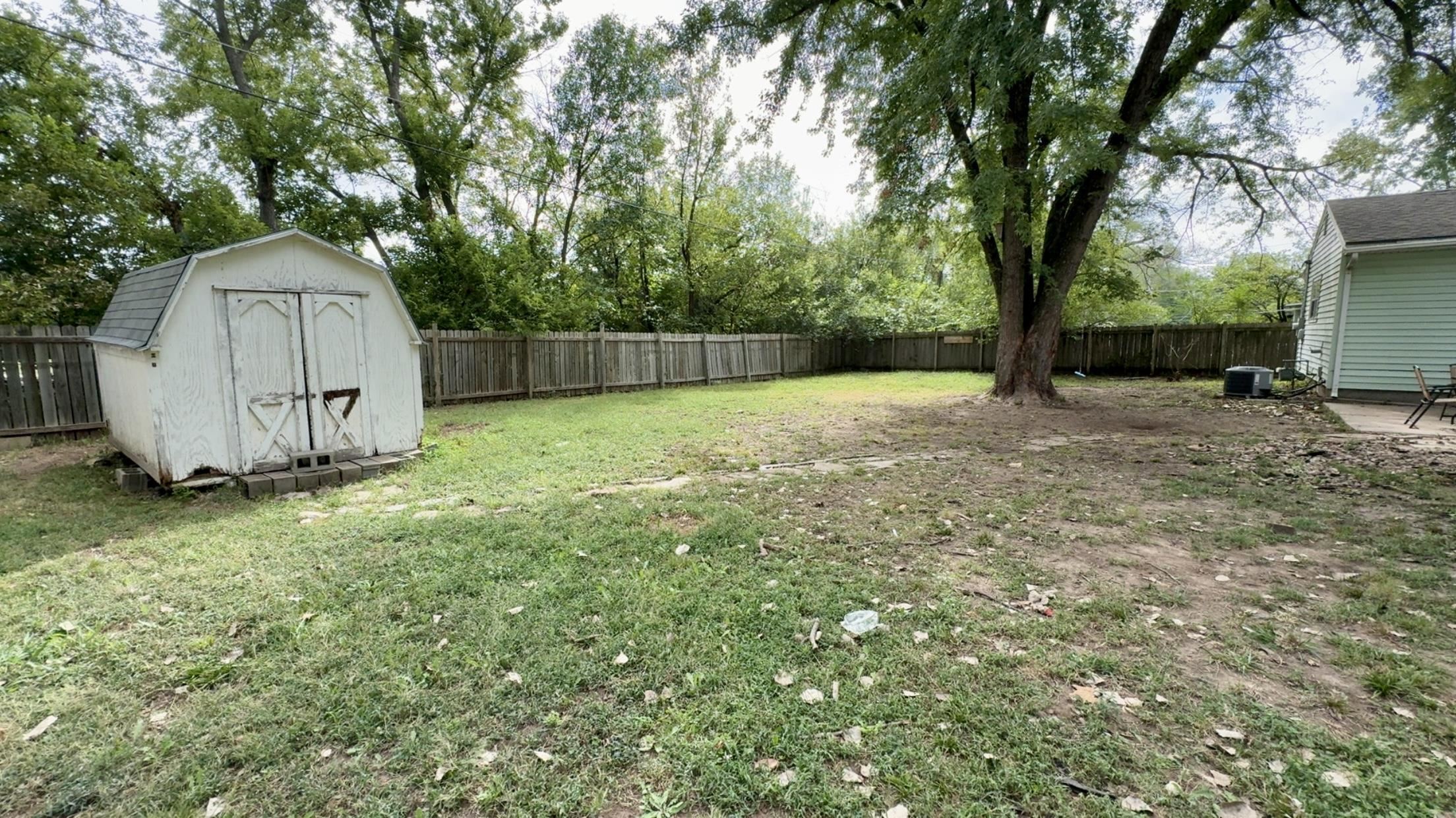 1350 N Taylor Property Photo 33