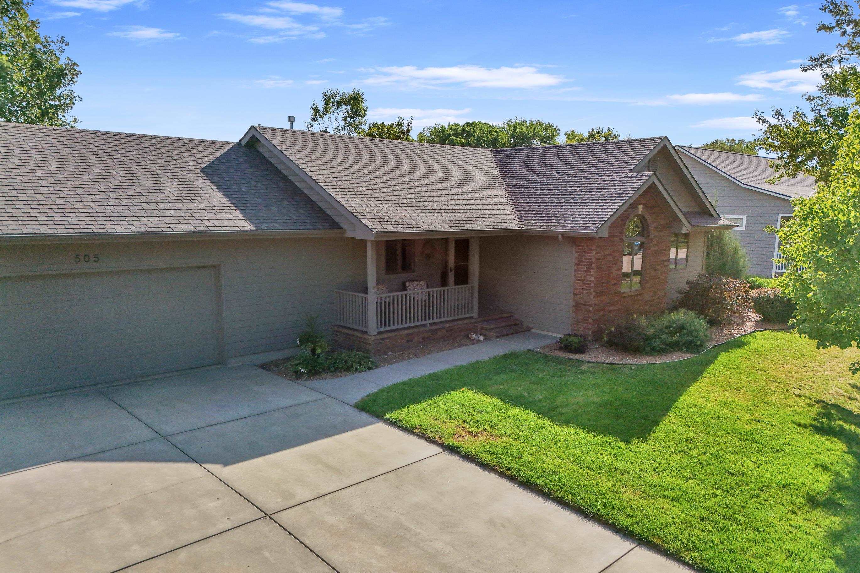505 Wedgewood Ct Property Photo 3