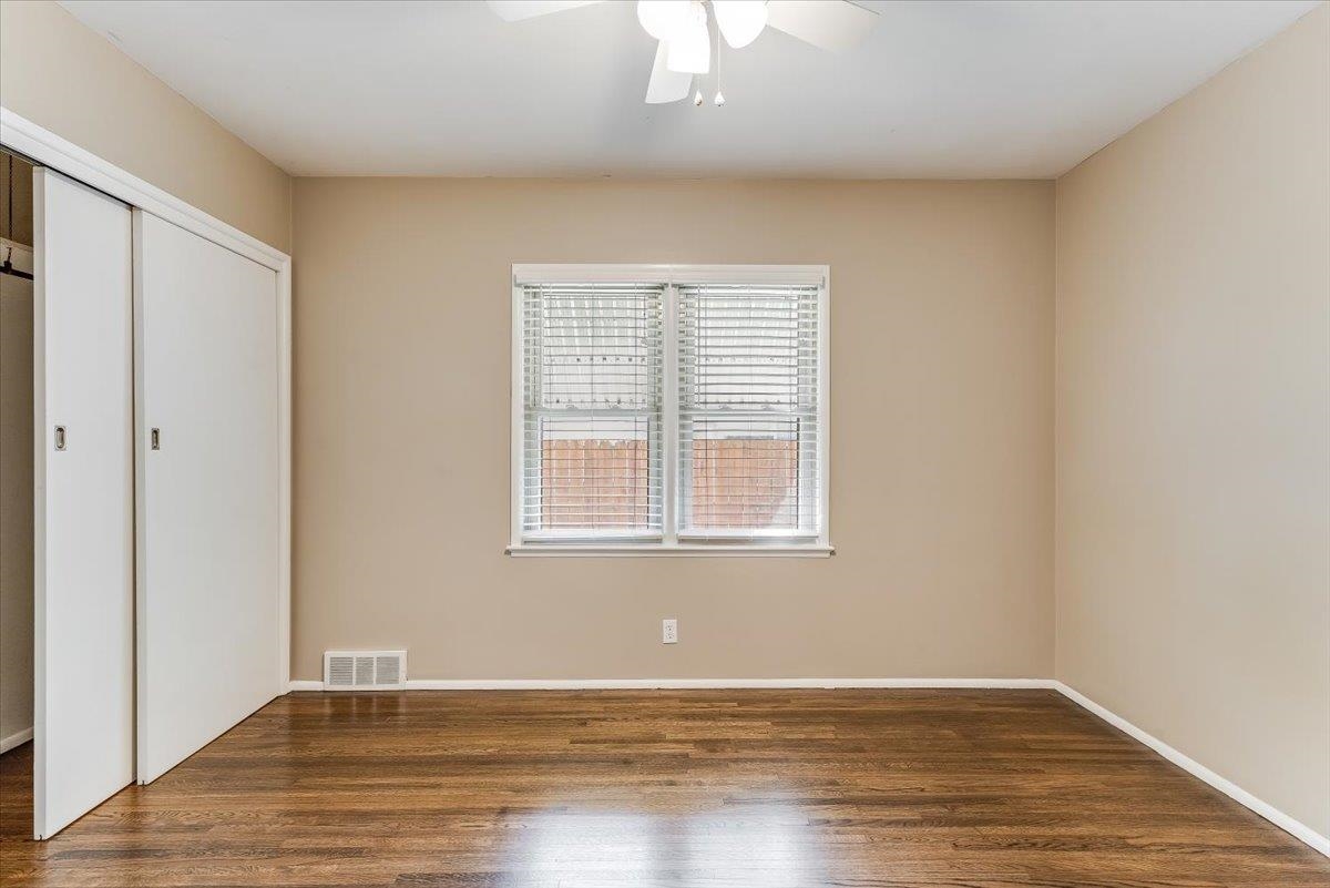 239 S Parkwood Property Photo 13