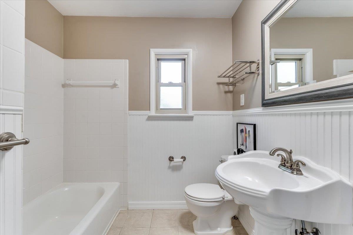 239 S Parkwood Property Photo 14