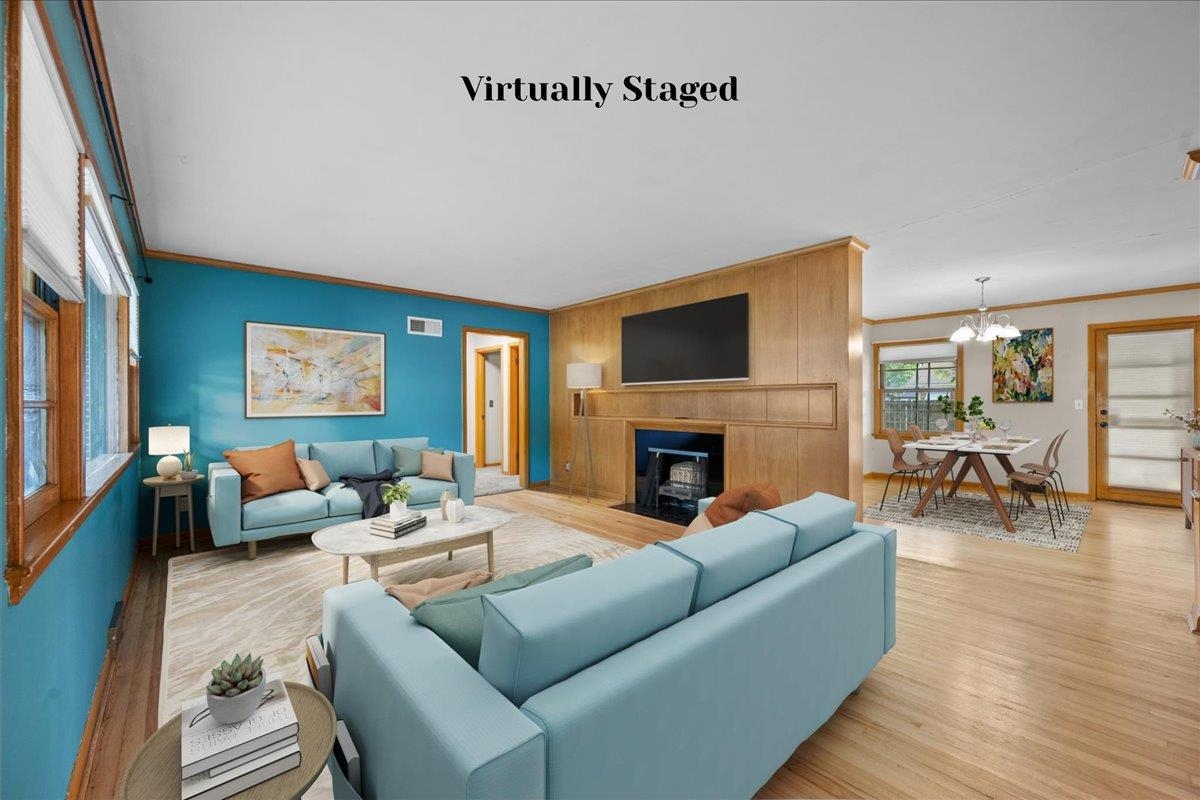 2045 Payne St Property Photo 6